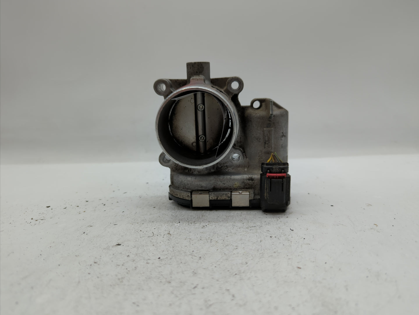 2014-2018 Ford Focus Throttle Body P/N:DS7E-9F991-BB Fits Fits 2014 2015 2016 2017 2018 2019 OEM Used Auto Parts - Oemusedau