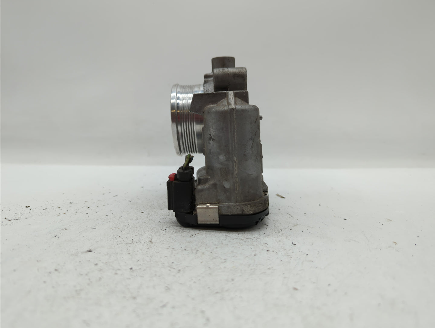 2014-2018 Ford Focus Throttle Body P/N:DS7E-9F991-BB Fits Fits 2014 2015 2016 2017 2018 2019 OEM Used Auto Parts - Oemusedau