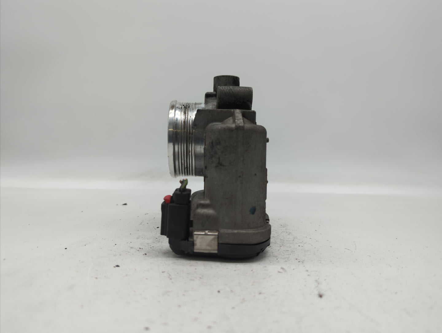 2014-2018 Ford Focus Throttle Body P/N:DS7E-9F991-BB Fits Fits 2014 2015 2016 2017 2018 2019 OEM Used Auto Parts - Oemusedau