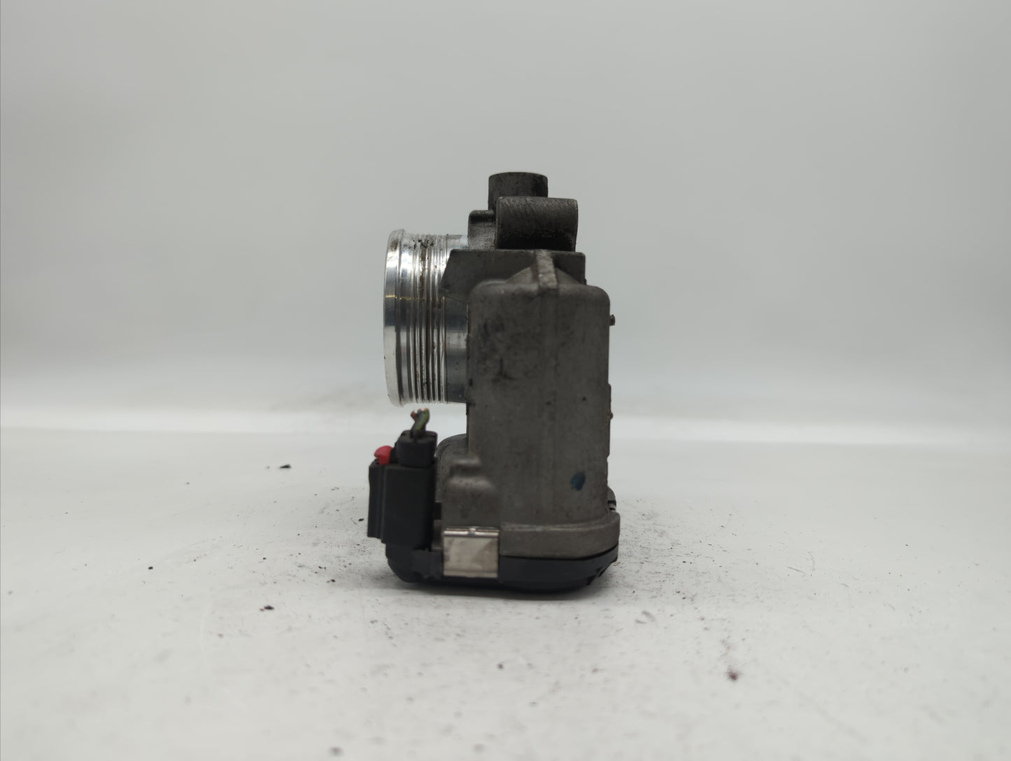 2014-2018 Ford Focus Throttle Body P/N:DS7E-9F991-BB Fits Fits 2014 2015 2016 2017 2018 2019 OEM Used Auto Parts - Oemusedau