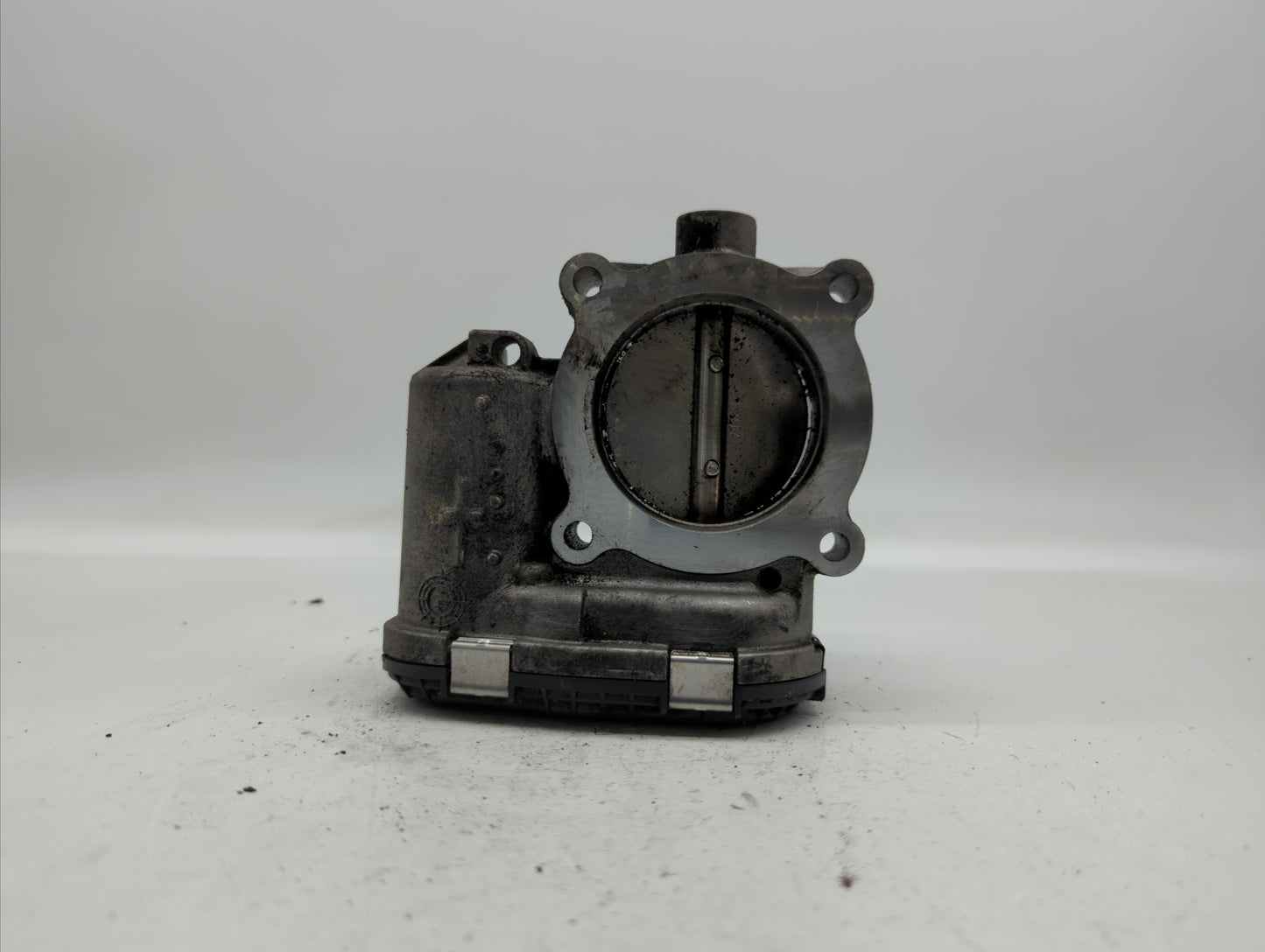 2014-2018 Ford Focus Throttle Body P/N:DS7E-9F991-BB Fits Fits 2014 2015 2016 2017 2018 2019 OEM Used Auto Parts - Oemusedau