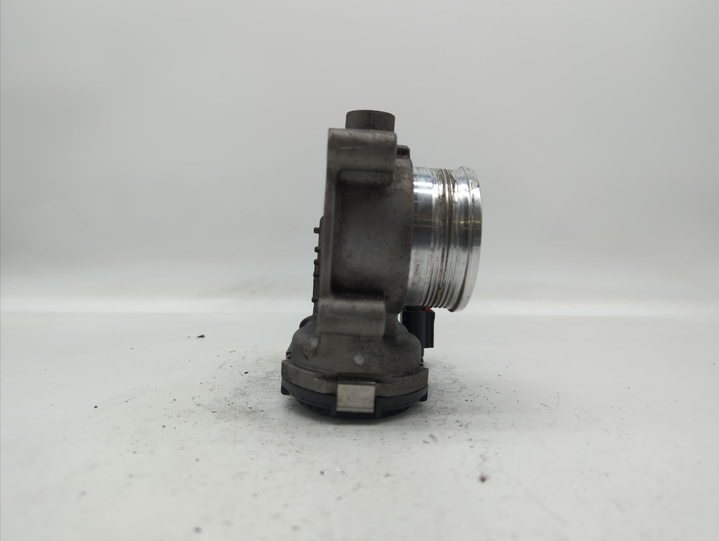 2014-2018 Ford Focus Throttle Body P/N:DS7E-9F991-BB Fits Fits 2014 2015 2016 2017 2018 2019 OEM Used Auto Parts - Oemusedau
