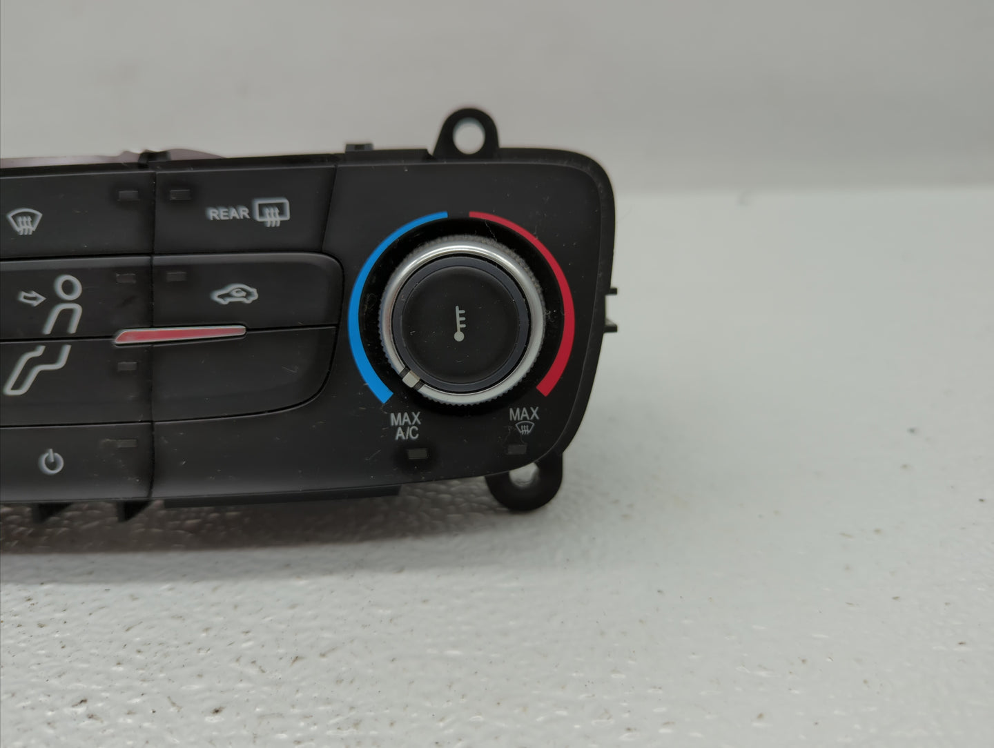 2015-2018 Ford Focus Climate Control Module Temperature AC/Heater Replacement P/N:F1ET-19980-JG F1ET-19980-LJ Fits OEM Used 