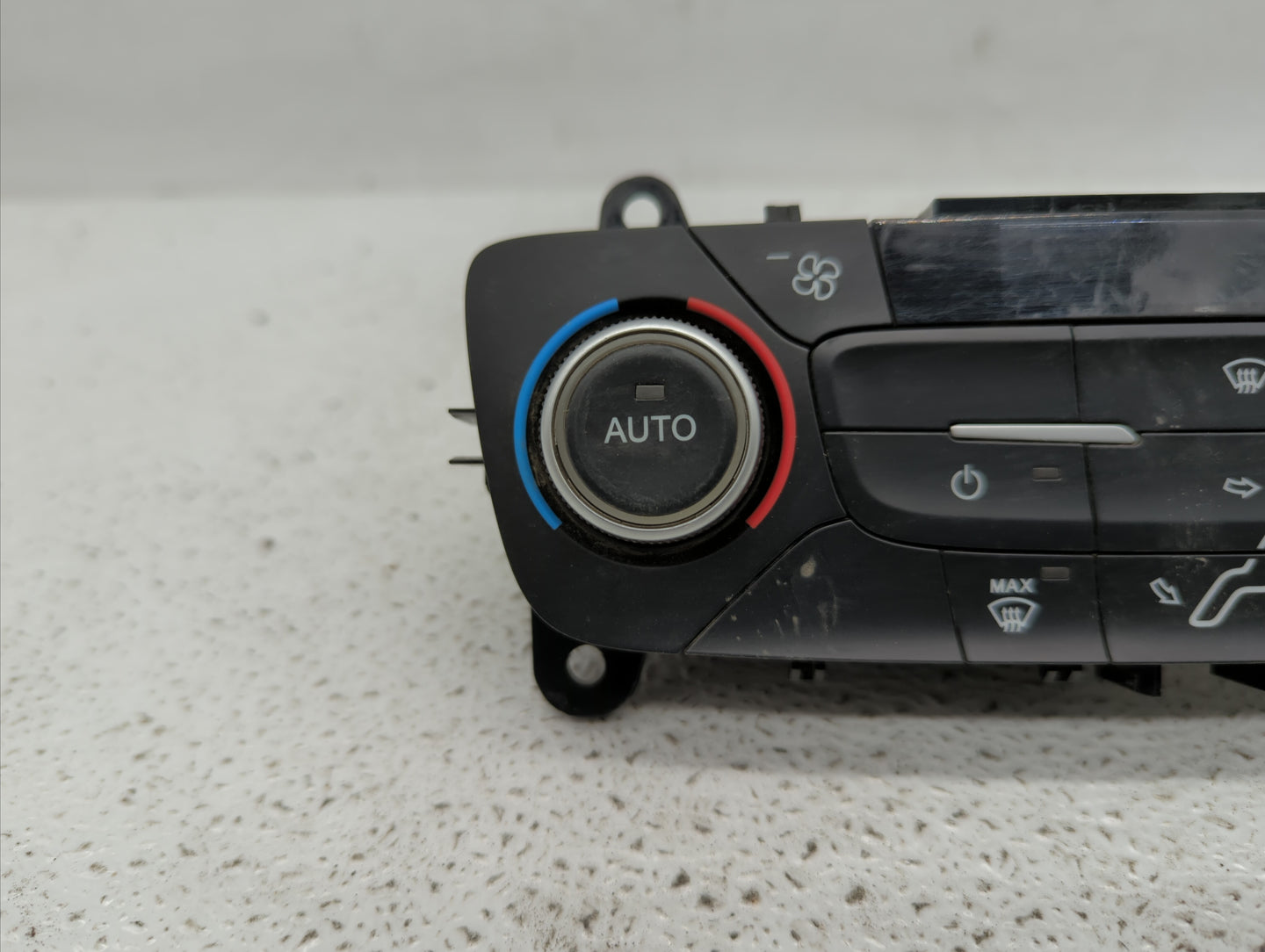 2015-2018 Ford Focus Climate Control Module Temperature AC/Heater Replacement P/N:F1ET-18549 F1ET-18C612-AG Fits OEM Used Au
