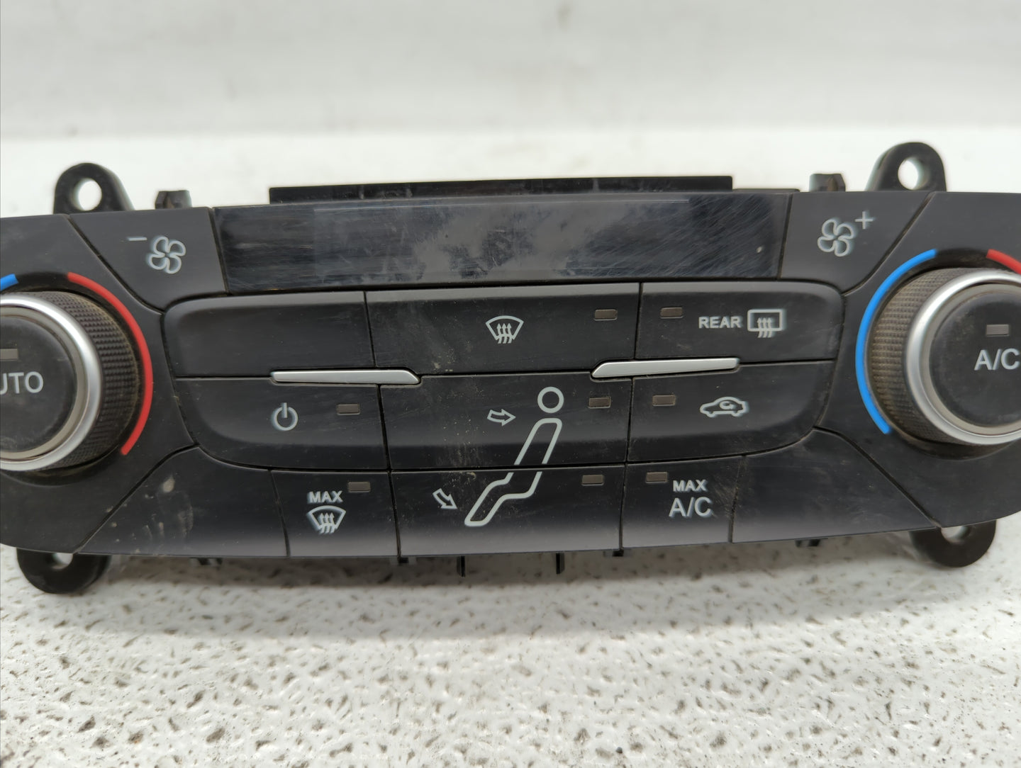 2015-2018 Ford Focus Climate Control Module Temperature AC/Heater Replacement P/N:F1ET-18549 F1ET-18C612-AG Fits OEM Used Au