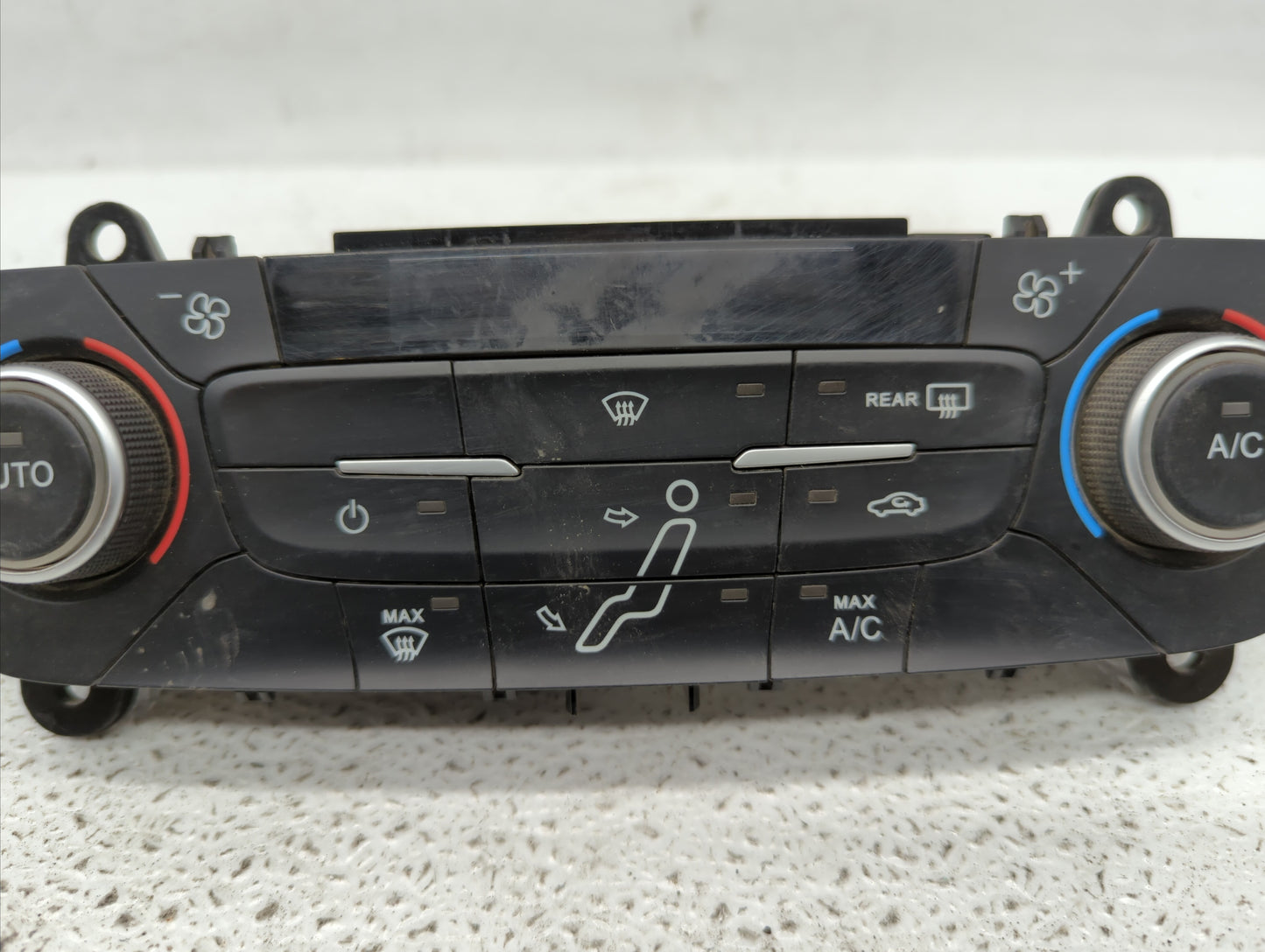 2015-2018 Ford Focus Climate Control Module Temperature AC/Heater Replacement P/N:F1ET-18549 F1ET-18C612-AG Fits OEM Used Au
