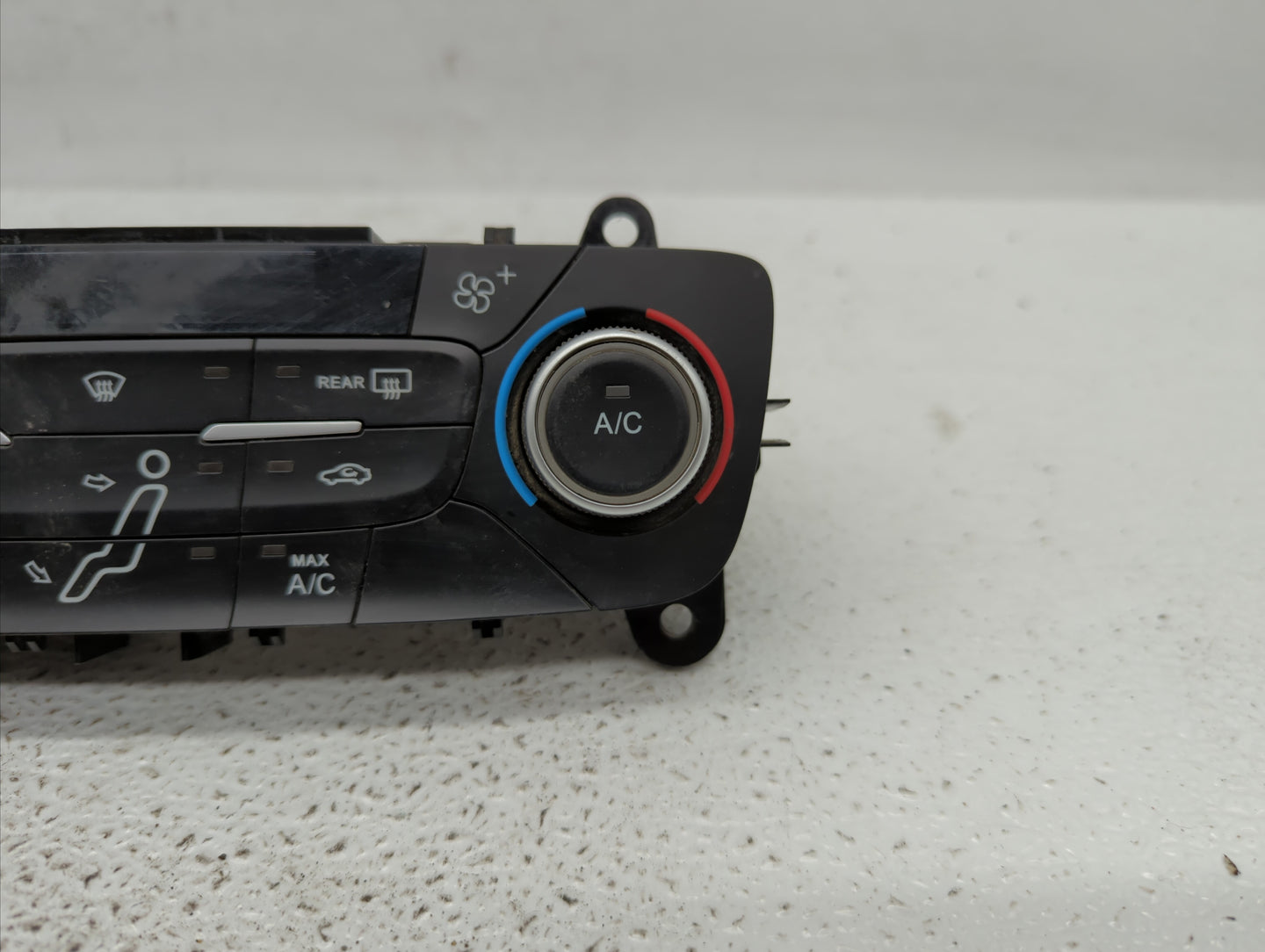 2015-2018 Ford Focus Climate Control Module Temperature AC/Heater Replacement P/N:F1ET-18549 F1ET-18C612-AG Fits OEM Used Au