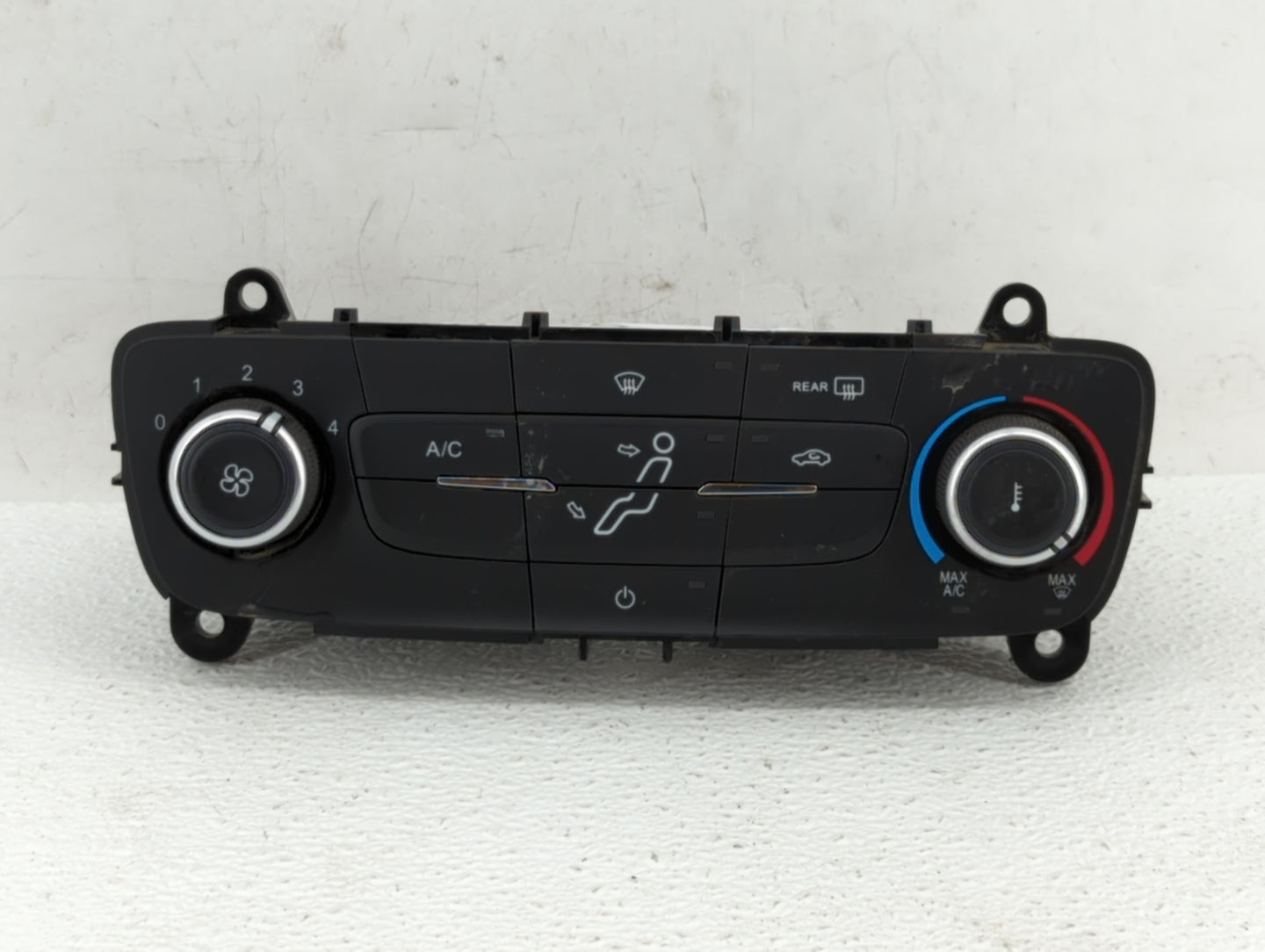 2015-2018 Ford Focus Climate Control Module Temperature AC/Heater Replacement P/N:F1ET-19980-JG F1ET-19980-LJ Fits OEM Used 
