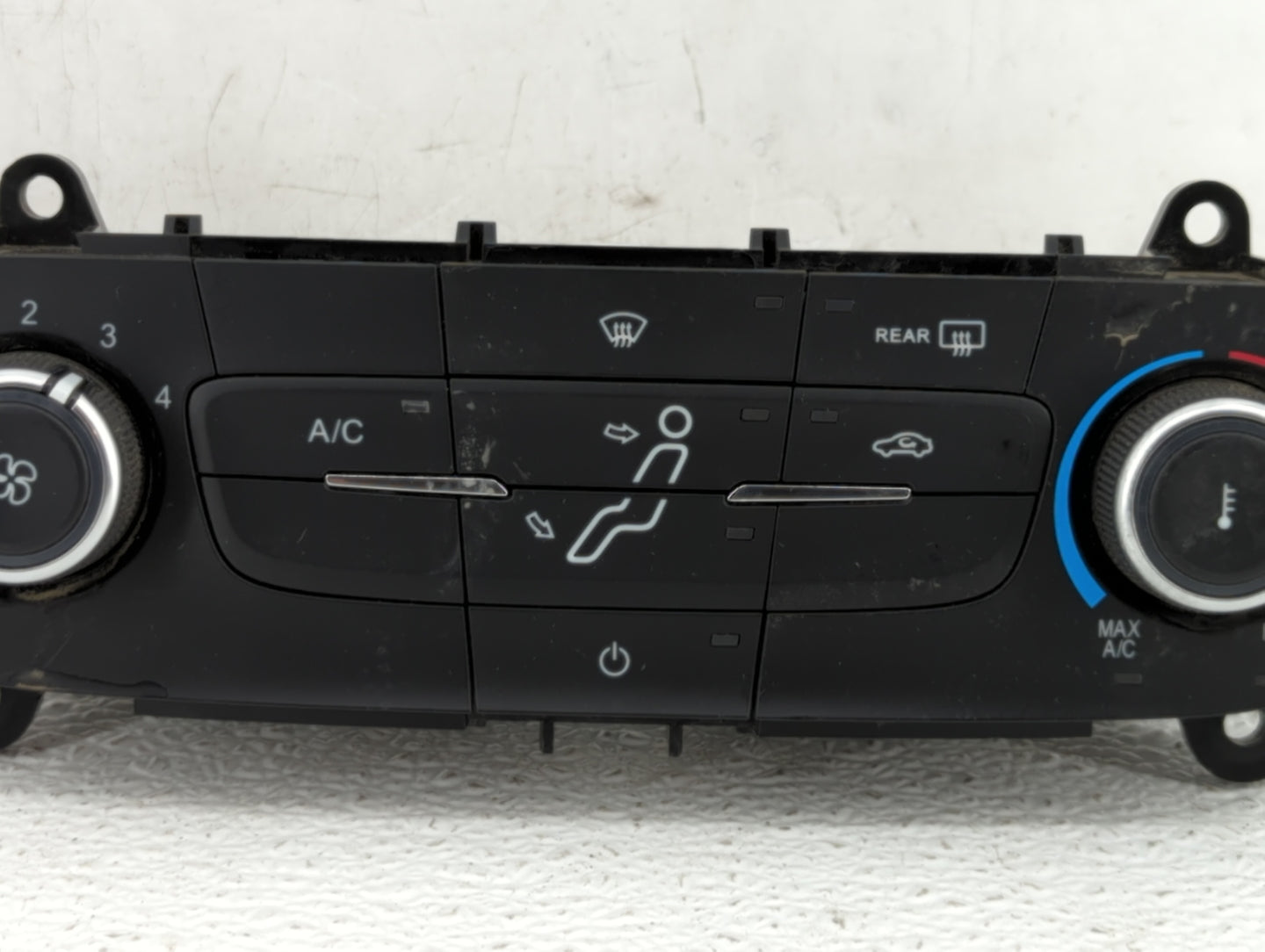 2015-2018 Ford Focus Climate Control Module Temperature AC/Heater Replacement P/N:F1ET-19980-JG F1ET-19980-LJ Fits OEM Used 
