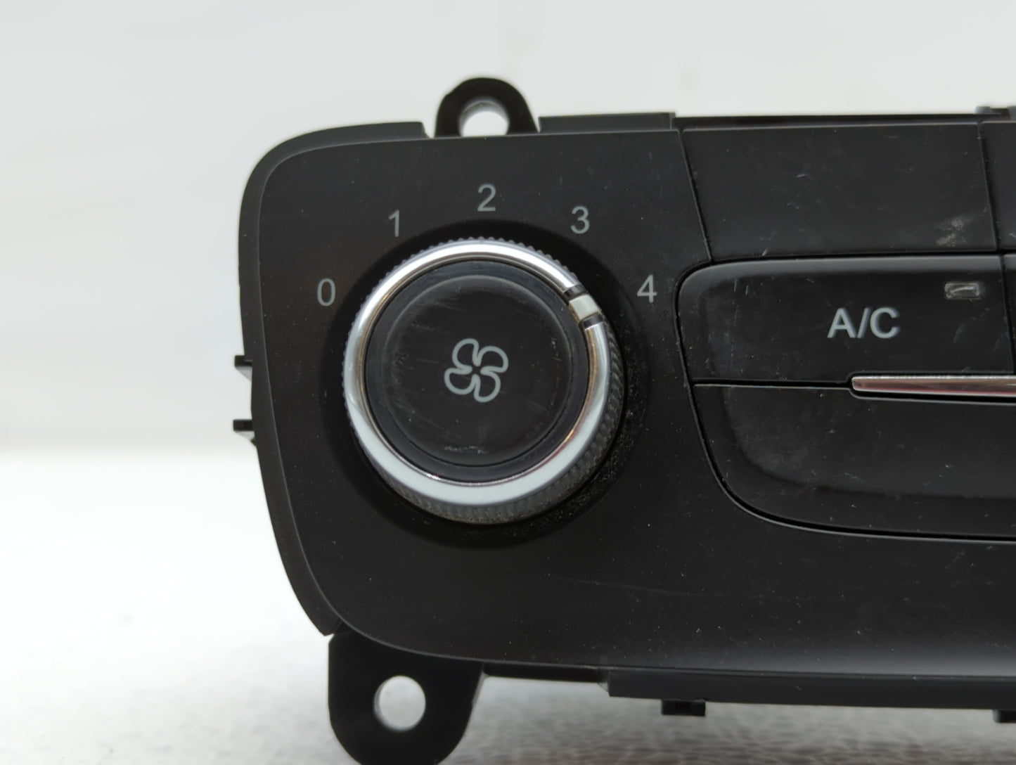 2015-2018 Ford Focus Climate Control Module Temperature AC/Heater Replacement P/N:F1ET-18K811-KD F1ET-18549 Fits OEM Used Au