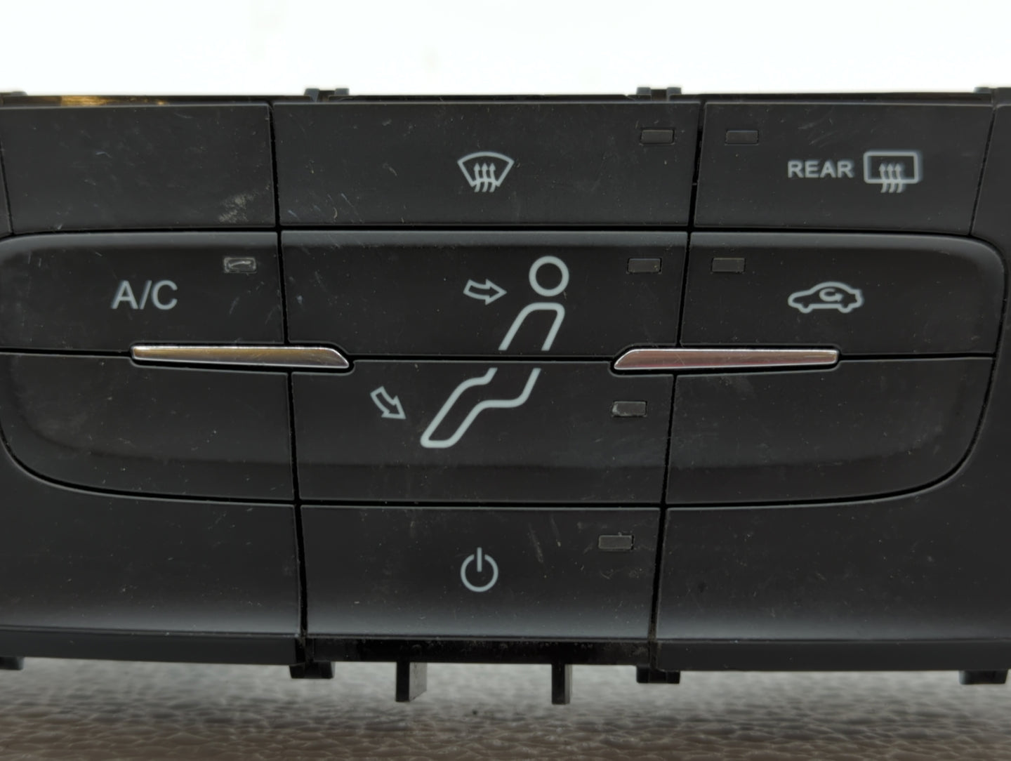 2015-2018 Ford Focus Climate Control Module Temperature AC/Heater Replacement P/N:F1ET-18K811-KD F1ET-18549 Fits OEM Used Au