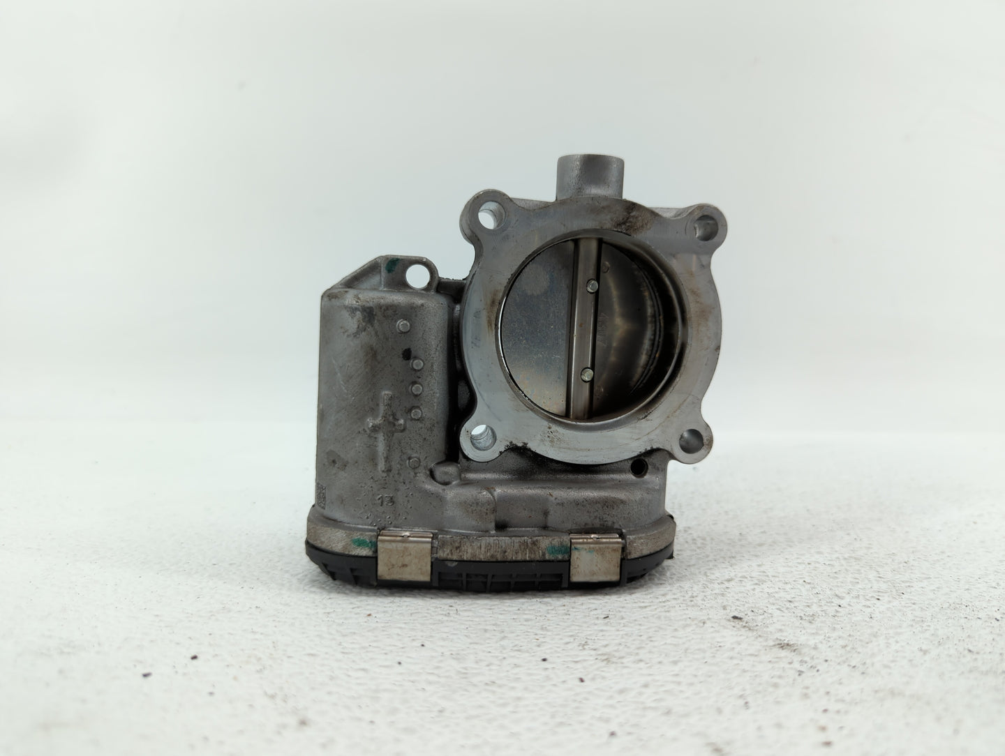 2014-2018 Ford Focus Throttle Body P/N:DS7E-9F991-BB Fits Fits 2014 2015 2016 2017 2018 2019 OEM Used Auto Parts - Oemusedau