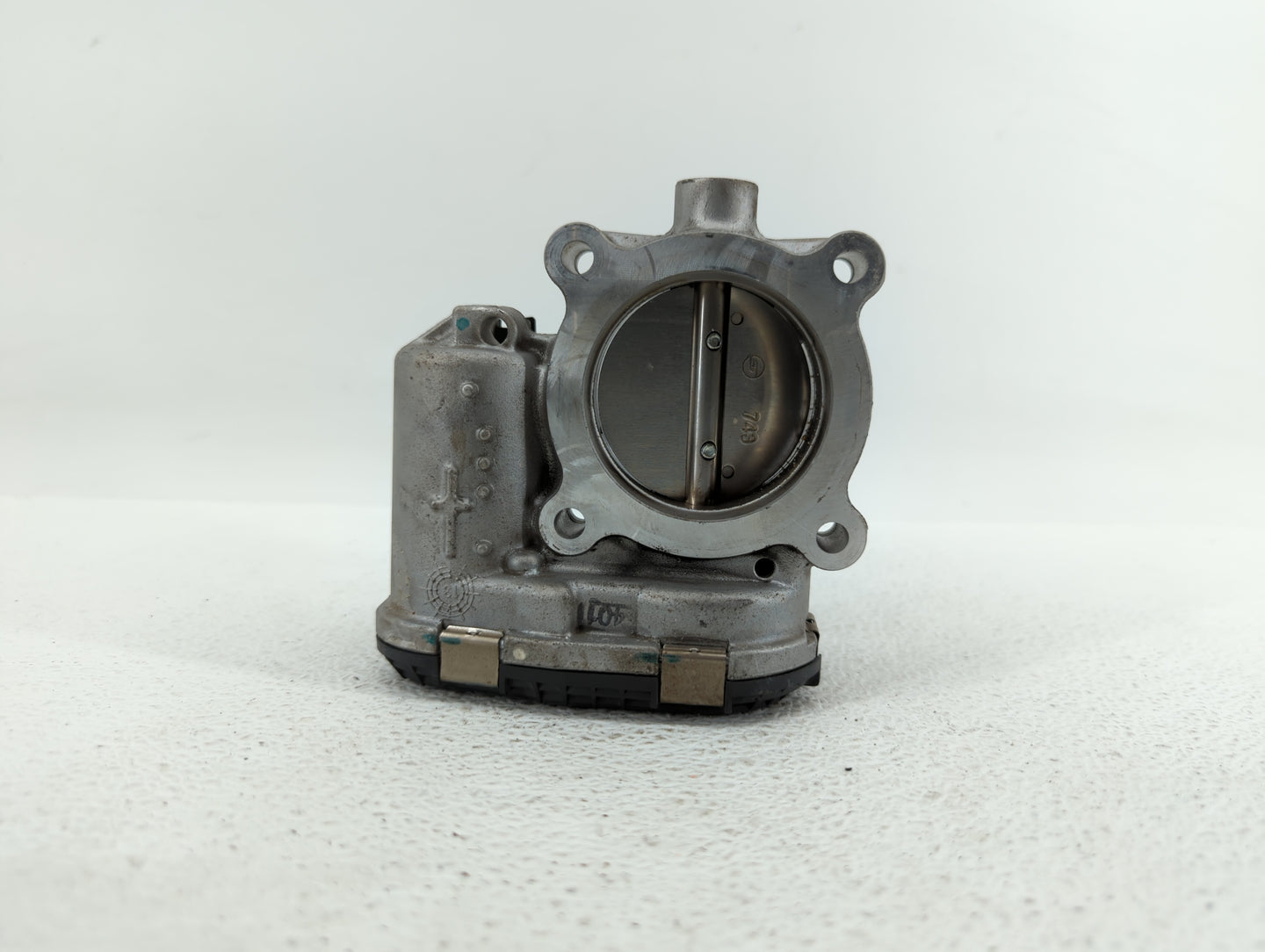 2014-2018 Ford Focus Throttle Body P/N:DS7E-9F991-BB Fits Fits 2014 2015 2016 2017 2018 2019 OEM Used Auto Parts - Oemusedau