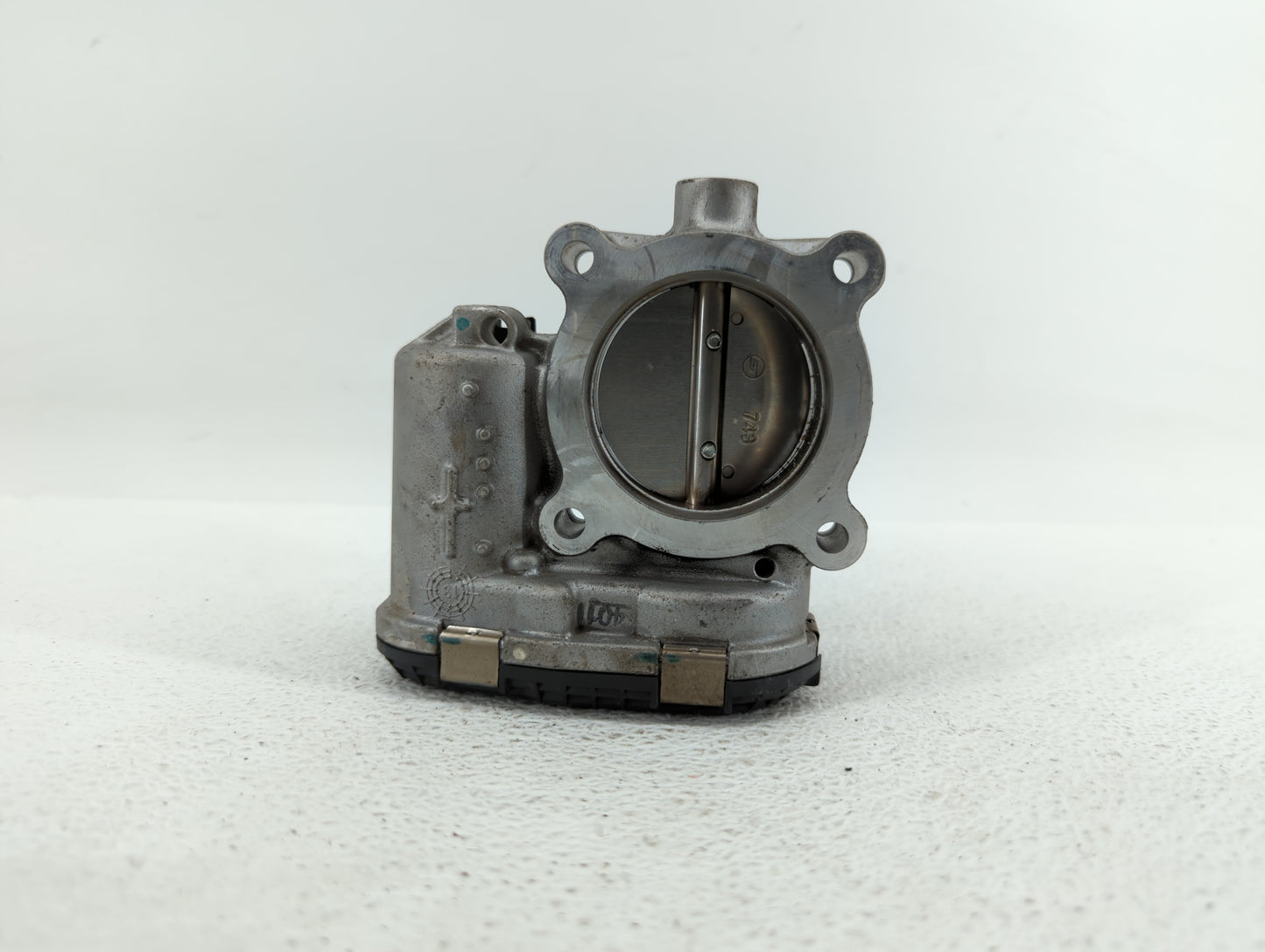 2014-2018 Ford Focus Throttle Body P/N:DS7E-9F991-BB Fits Fits 2014 2015 2016 2017 2018 2019 OEM Used Auto Parts - Oemusedau