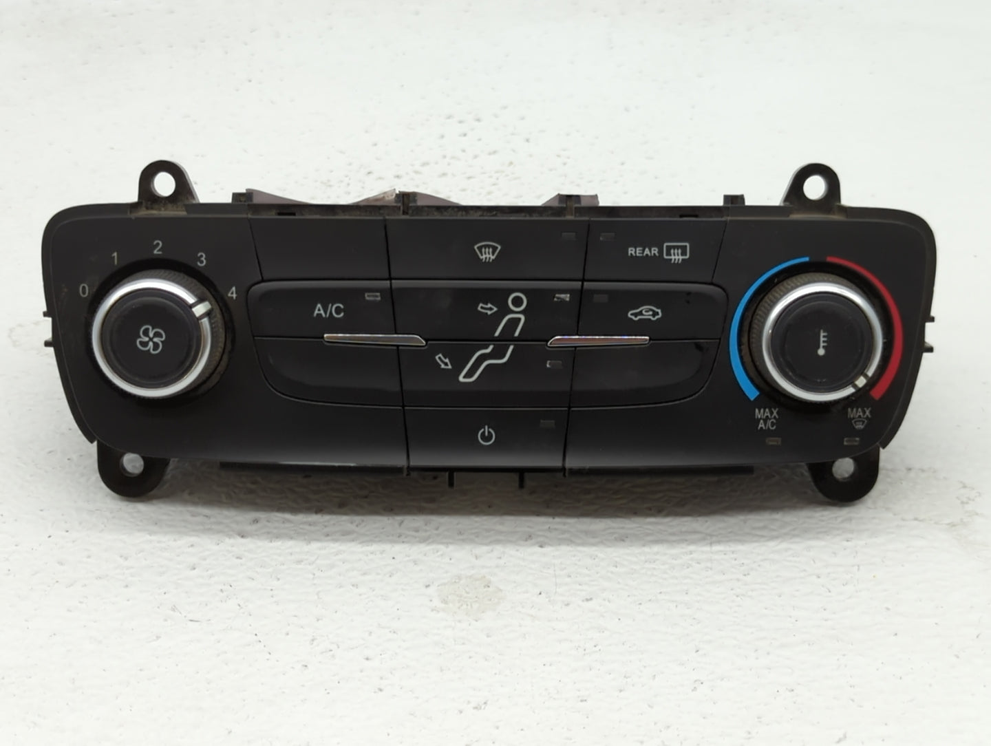 2015-2018 Ford Focus Climate Control Module Temperature AC/Heater Replacement P/N:F1ET-18K811-KD F1ET-18549 Fits OEM Used Au