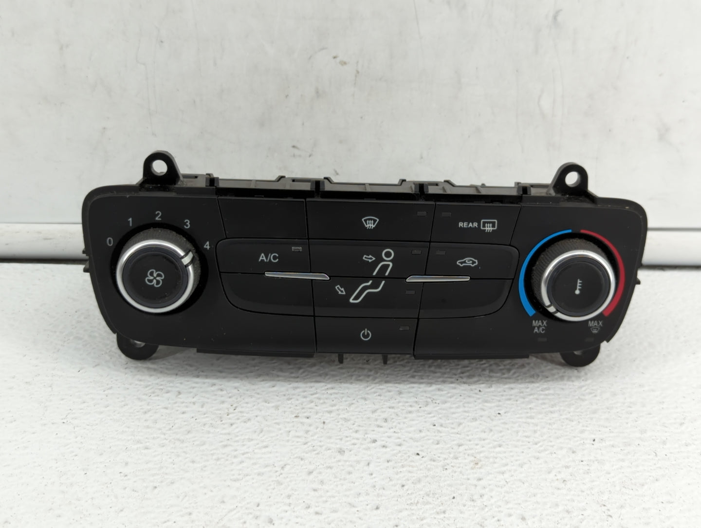 2015-2018 Ford Focus Climate Control Module Temperature AC/Heater Replacement P/N:F1EB-18835-M F1ET-18K811-KD Fits OEM Used 