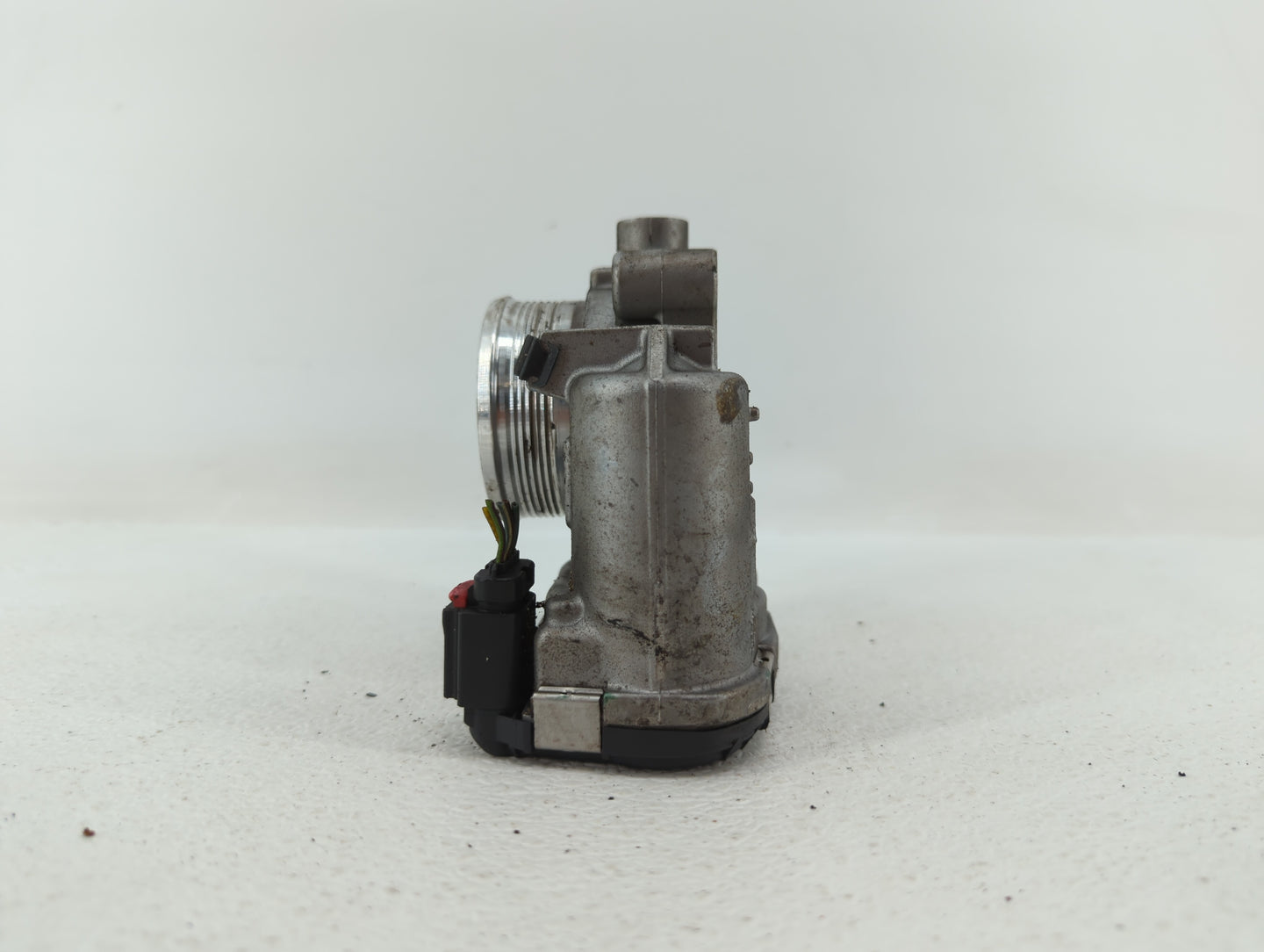 2014-2018 Ford Focus Throttle Body P/N:0 280 750 566 DS7E-9F991-BB Fits Fits 2014 2015 2016 2017 2018 2019 OEM Used Auto Par