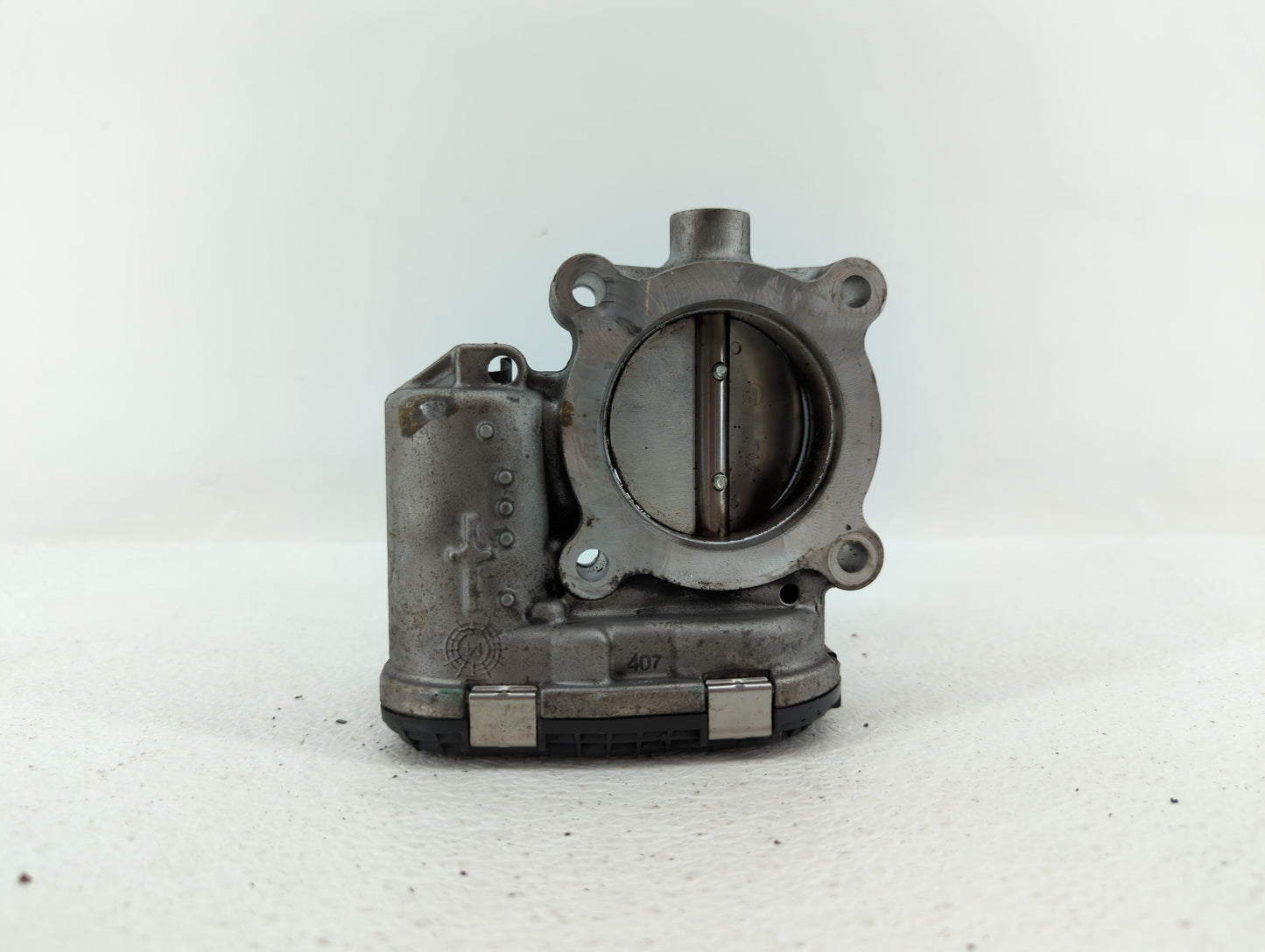 2014-2018 Ford Focus Throttle Body P/N:0 280 750 566 DS7E-9F991-BB Fits Fits 2014 2015 2016 2017 2018 2019 OEM Used Auto Par