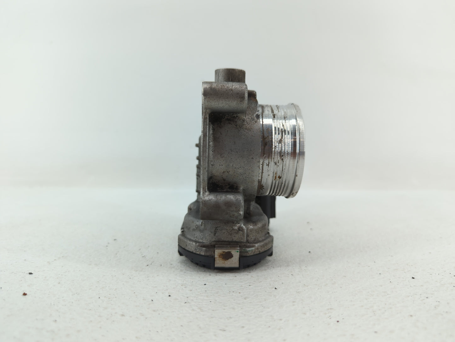 2014-2018 Ford Focus Throttle Body P/N:0 280 750 566 DS7E-9F991-BB Fits Fits 2014 2015 2016 2017 2018 2019 OEM Used Auto Par