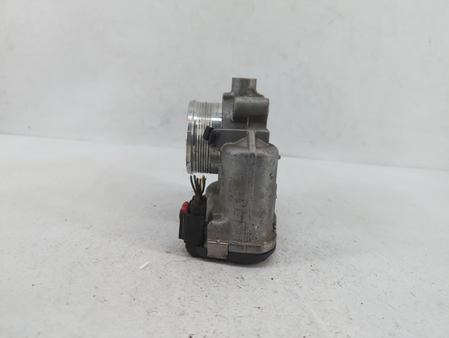 2014-2018 Ford Focus Throttle Body P/N:0 280 750 566 DS7E-9F991-BB Fits Fits 2014 2015 2016 2017 2018 2019 OEM Used Auto Par