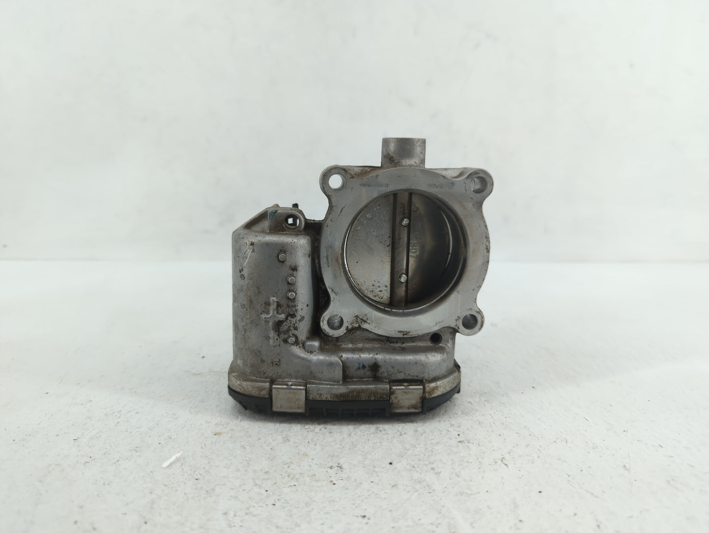 2014-2018 Ford Focus Throttle Body P/N:0 280 750 566 DS7E-9F991-BB Fits Fits 2014 2015 2016 2017 2018 2019 OEM Used Auto Par