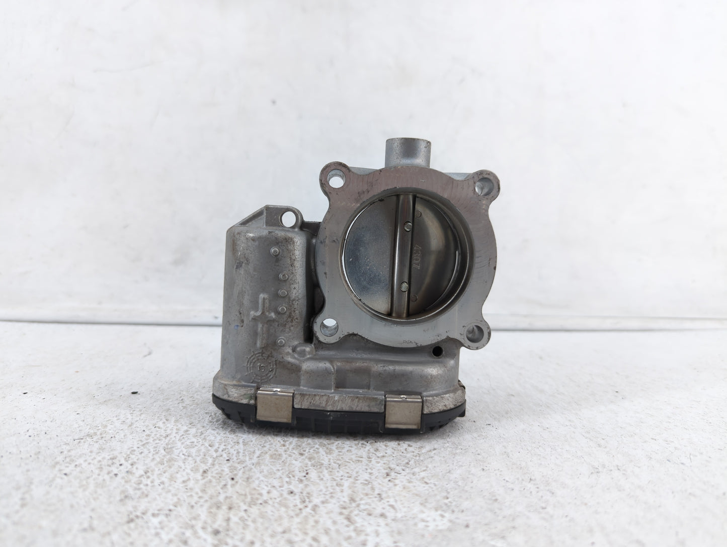 2014-2018 Ford Focus Throttle Body P/N:DS7E-9F991-BB Fits Fits 2014 2015 2016 2017 2018 2019 OEM Used Auto Parts - Oemusedau