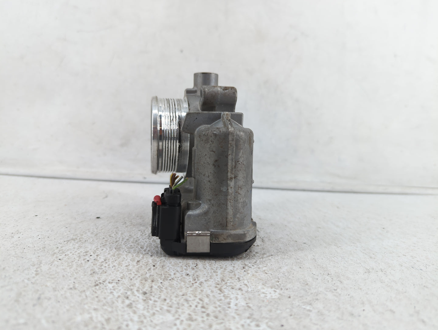 2014-2018 Ford Focus Throttle Body P/N:DS7E-9F991-BB Fits Fits 2014 2015 2016 2017 2018 2019 OEM Used Auto Parts - Oemusedau