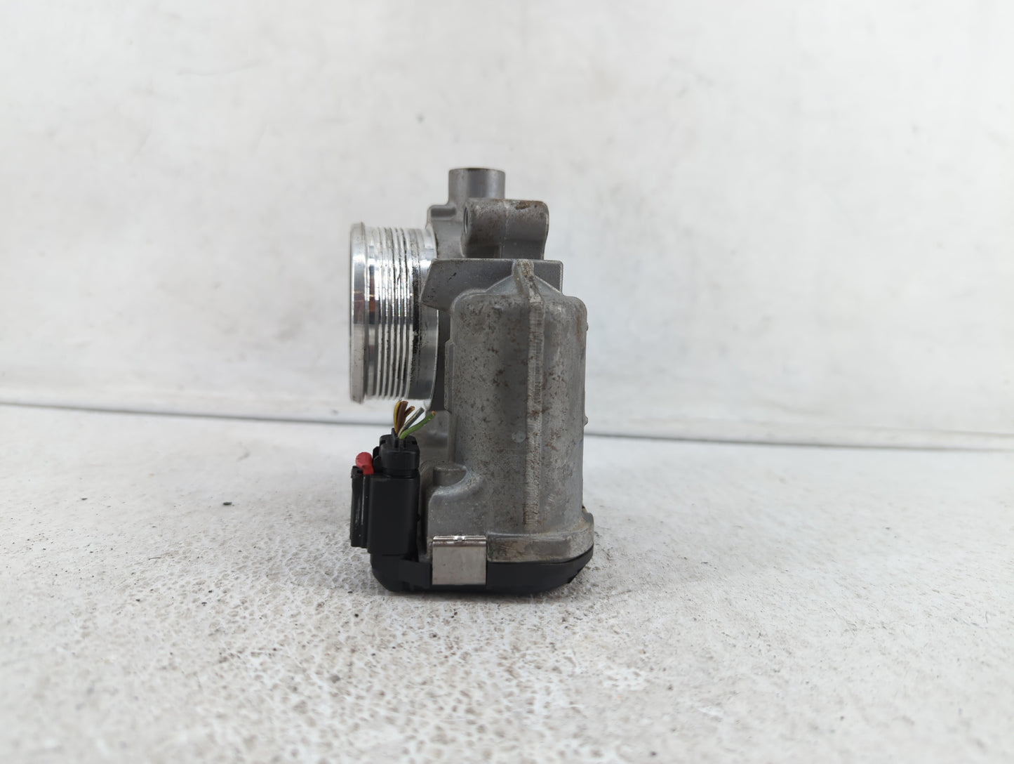 2014-2018 Ford Focus Throttle Body P/N:DS7E-9F991-BB Fits Fits 2014 2015 2016 2017 2018 2019 OEM Used Auto Parts - Oemusedau
