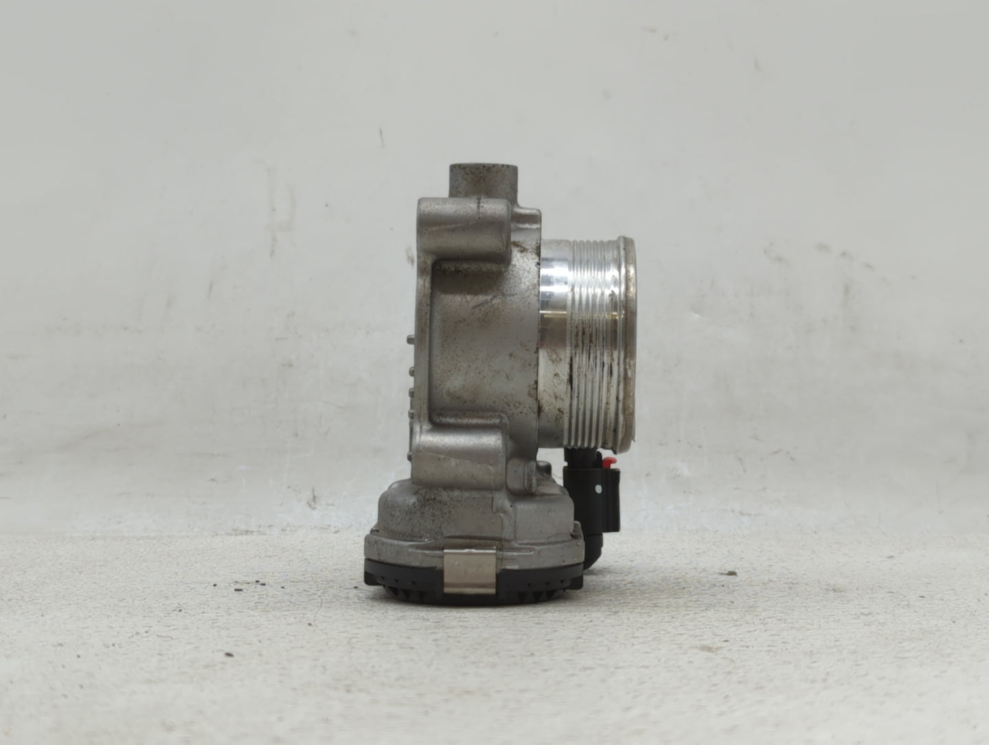 2014-2018 Ford Focus Throttle Body P/N:DS7E-9F991-BB Fits Fits 2014 2015 2016 2017 2018 2019 OEM Used Auto Parts - Oemusedau