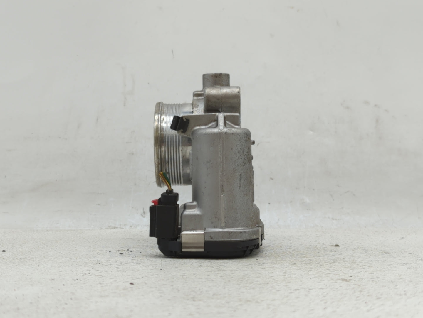 2014-2018 Ford Focus Throttle Body P/N:DS7E-9F991-BB Fits Fits 2014 2015 2016 2017 2018 2019 OEM Used Auto Parts - Oemusedau