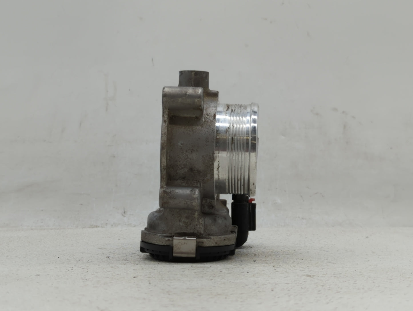 2014-2018 Ford Focus Throttle Body P/N:DS7E-9F991-BB Fits Fits 2014 2015 2016 2017 2018 2019 OEM Used Auto Parts - Oemusedau