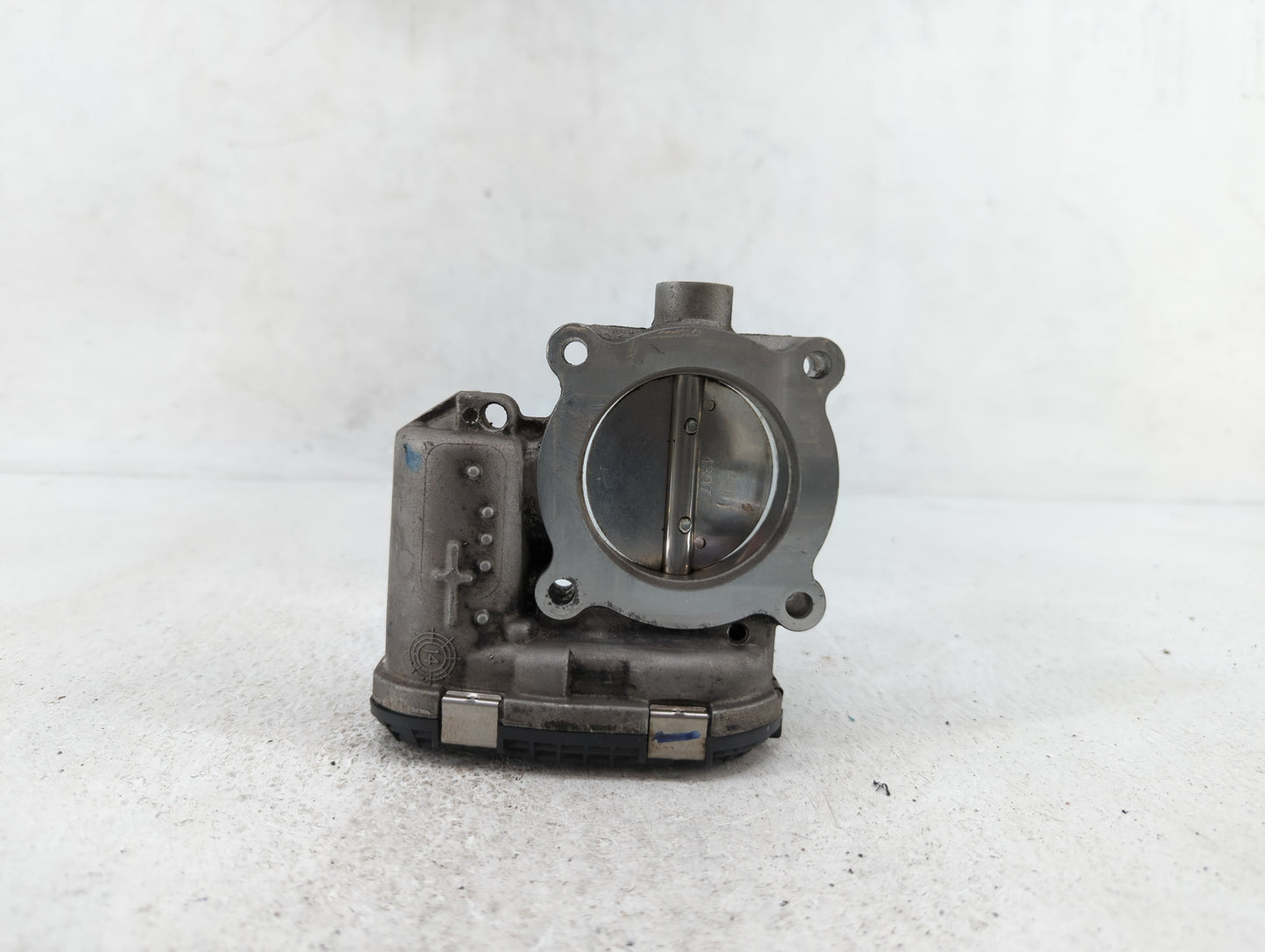 2014-2018 Ford Focus Throttle Body P/N:DS7E-9F991-BB Fits Fits 2014 2015 2016 2017 2018 2019 OEM Used Auto Parts - Oemusedau