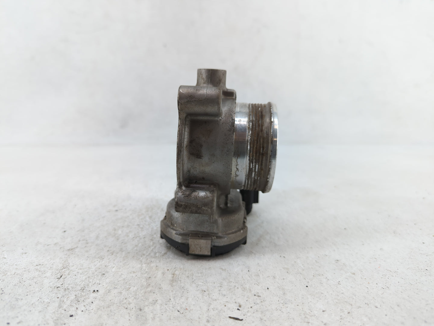 2014-2018 Ford Focus Throttle Body P/N:DS7E-9F991-BB Fits Fits 2014 2015 2016 2017 2018 2019 OEM Used Auto Parts - Oemusedau