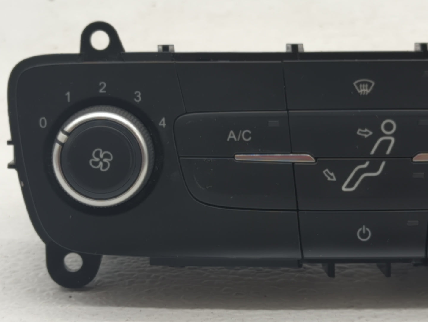 2015-2018 Ford Focus Climate Control Module Temperature AC/Heater Replacement P/N:F1ET-19980-JG F1ET-19980-JJ Fits OEM Used 