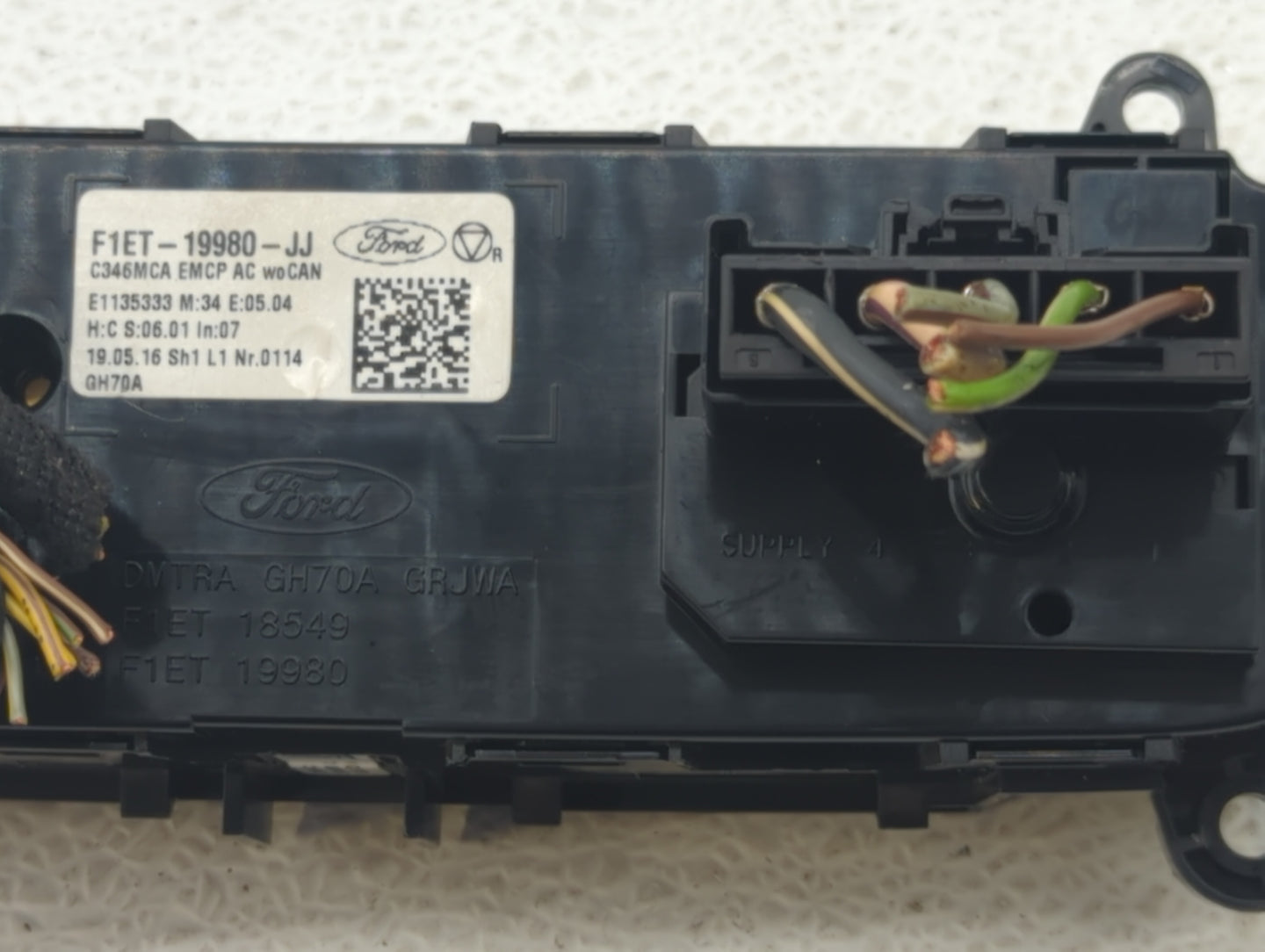 2015-2018 Ford Focus Climate Control Module Temperature AC/Heater Replacement P/N:F1ET-19980-JG F1ET-19980-JJ Fits OEM Used 