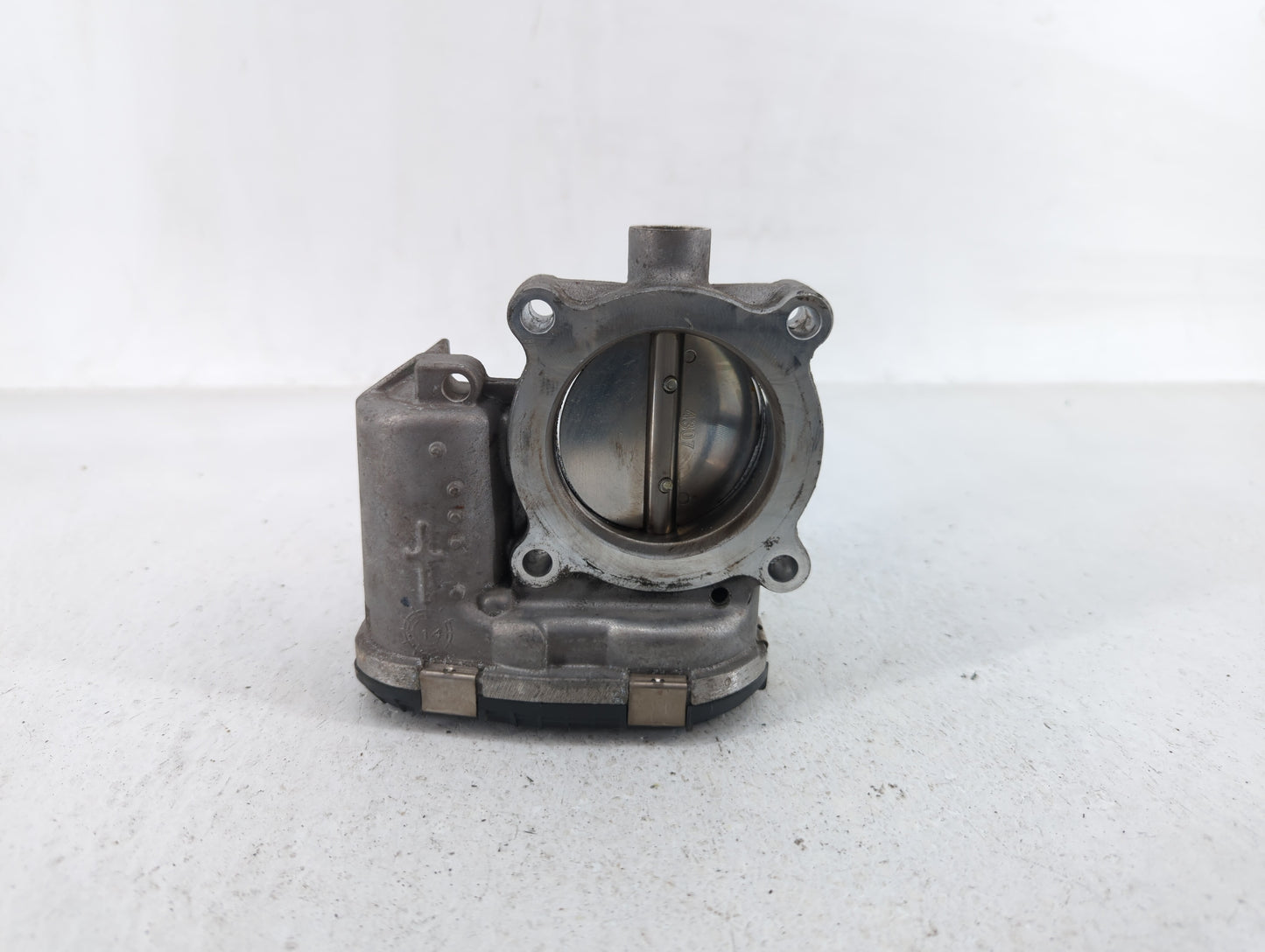 2014-2018 Ford Focus Throttle Body P/N:DS7E-9F991-BD DS7E-9F991-BB Fits Fits 2014 2015 2016 2017 2018 2019 2020 2021 2022 OE