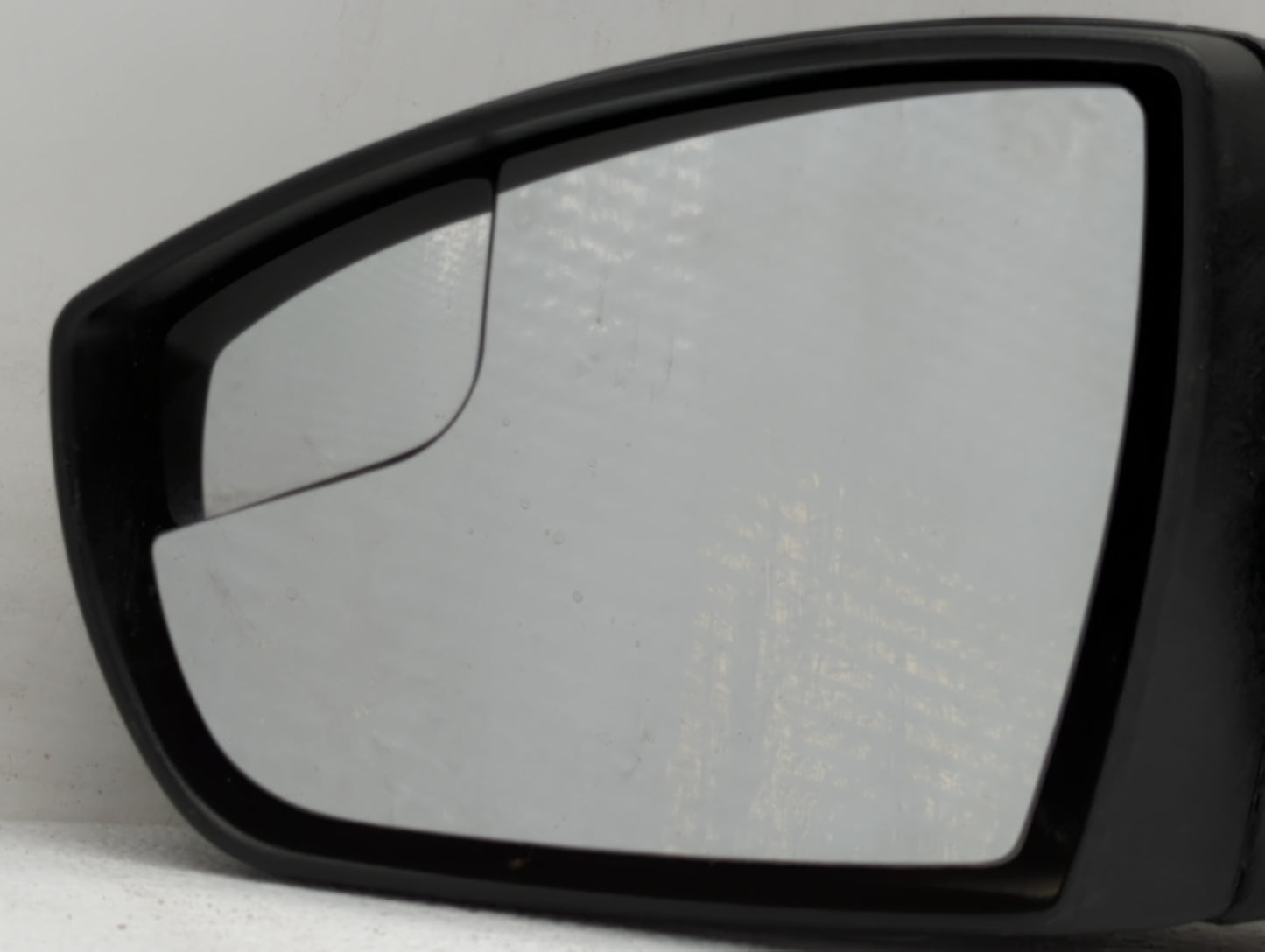 2015-2018 Ford Focus Driver Side View Mirror - Left Door Mirror OEM Used - Oemusedautoparts1.com