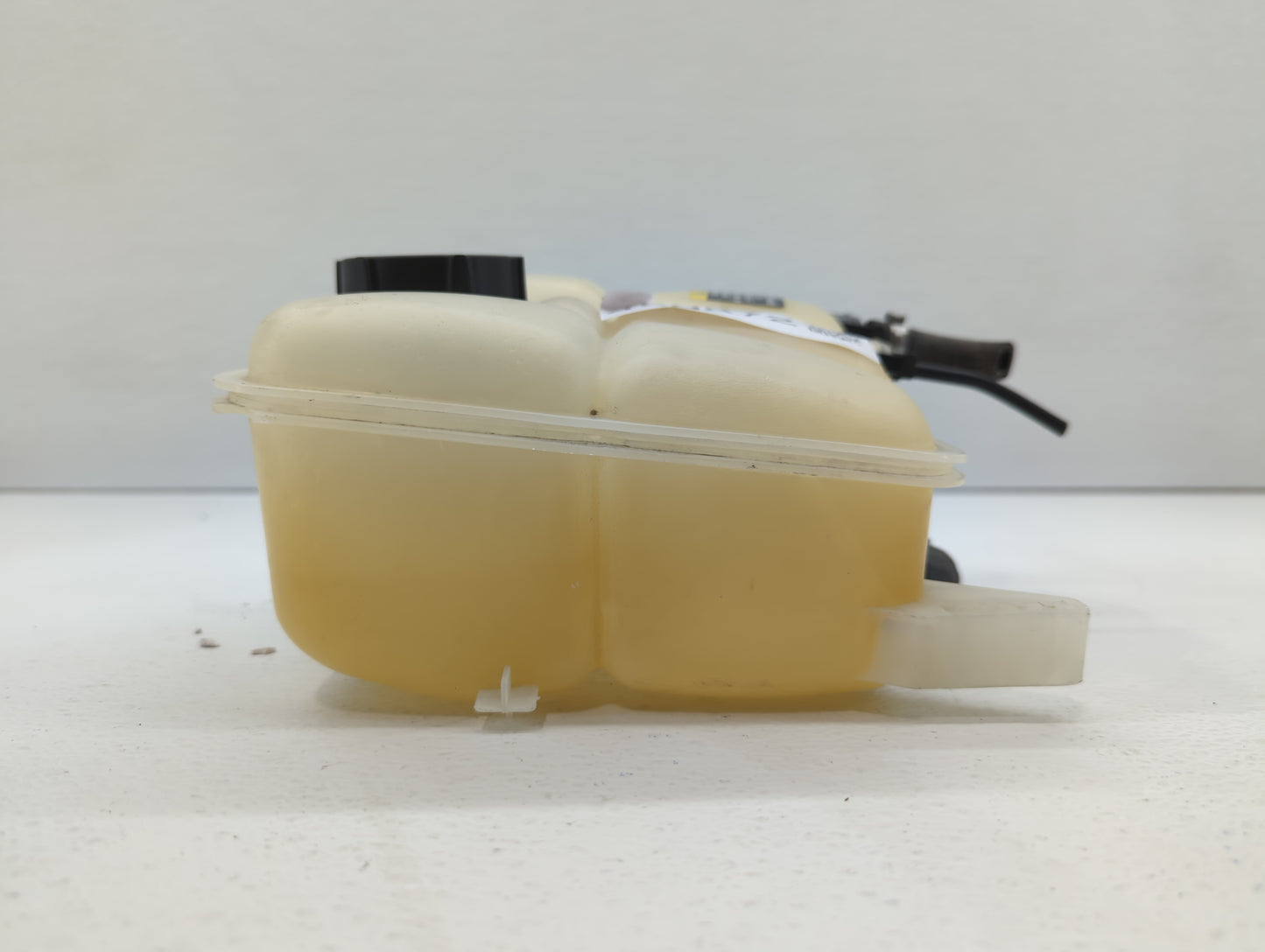 2016 Ford Focus Windshield Washer Fluid Reservoir Bottle Oem - Oemusedautoparts1.com