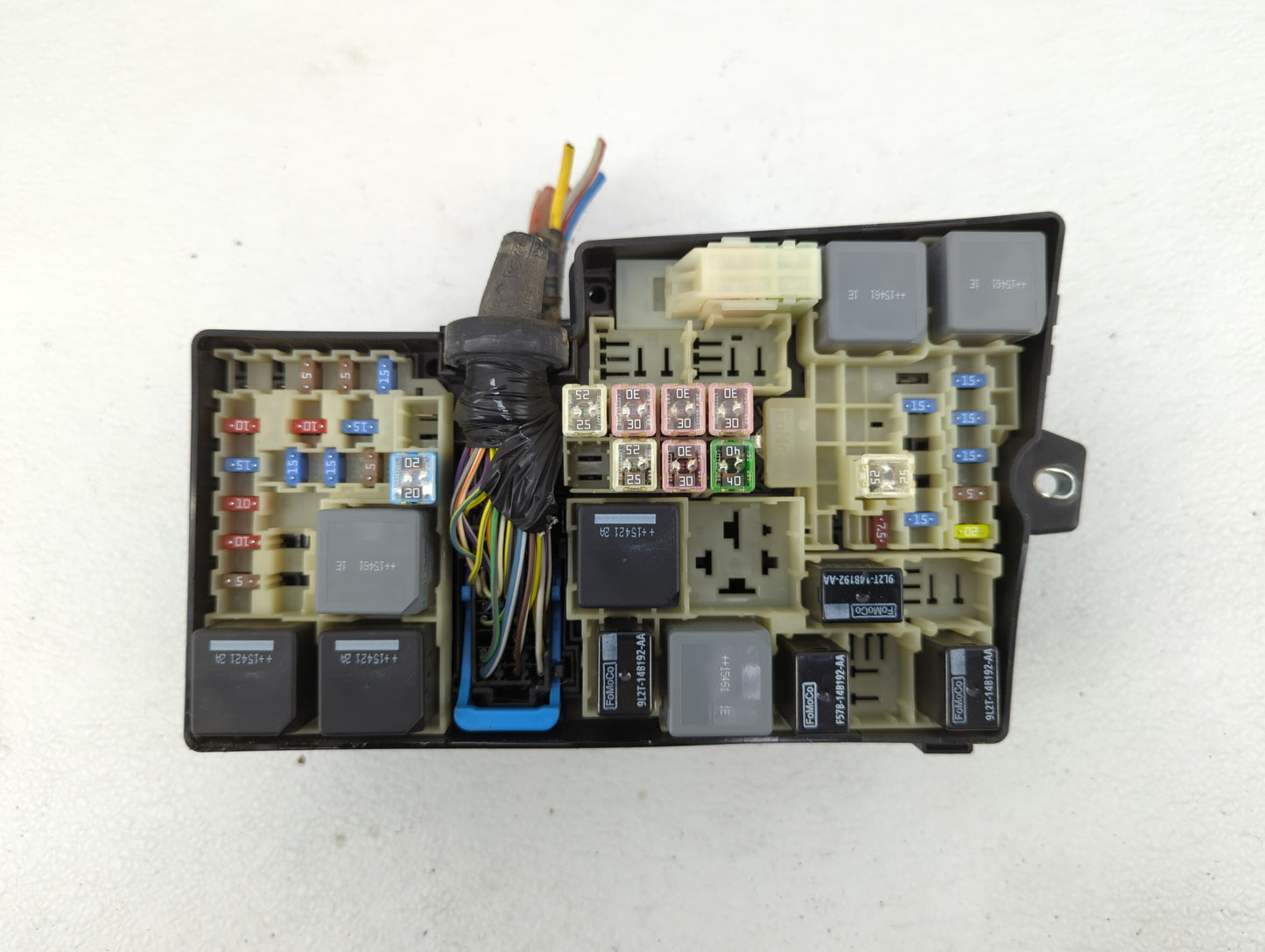 2016 Ford Focus Fusebox Fuse Box Panel Relay Module P/N:AV6T-14A067-AB AV6T-14A067-AD Fits OEM Used Auto Parts - Oemusedauto