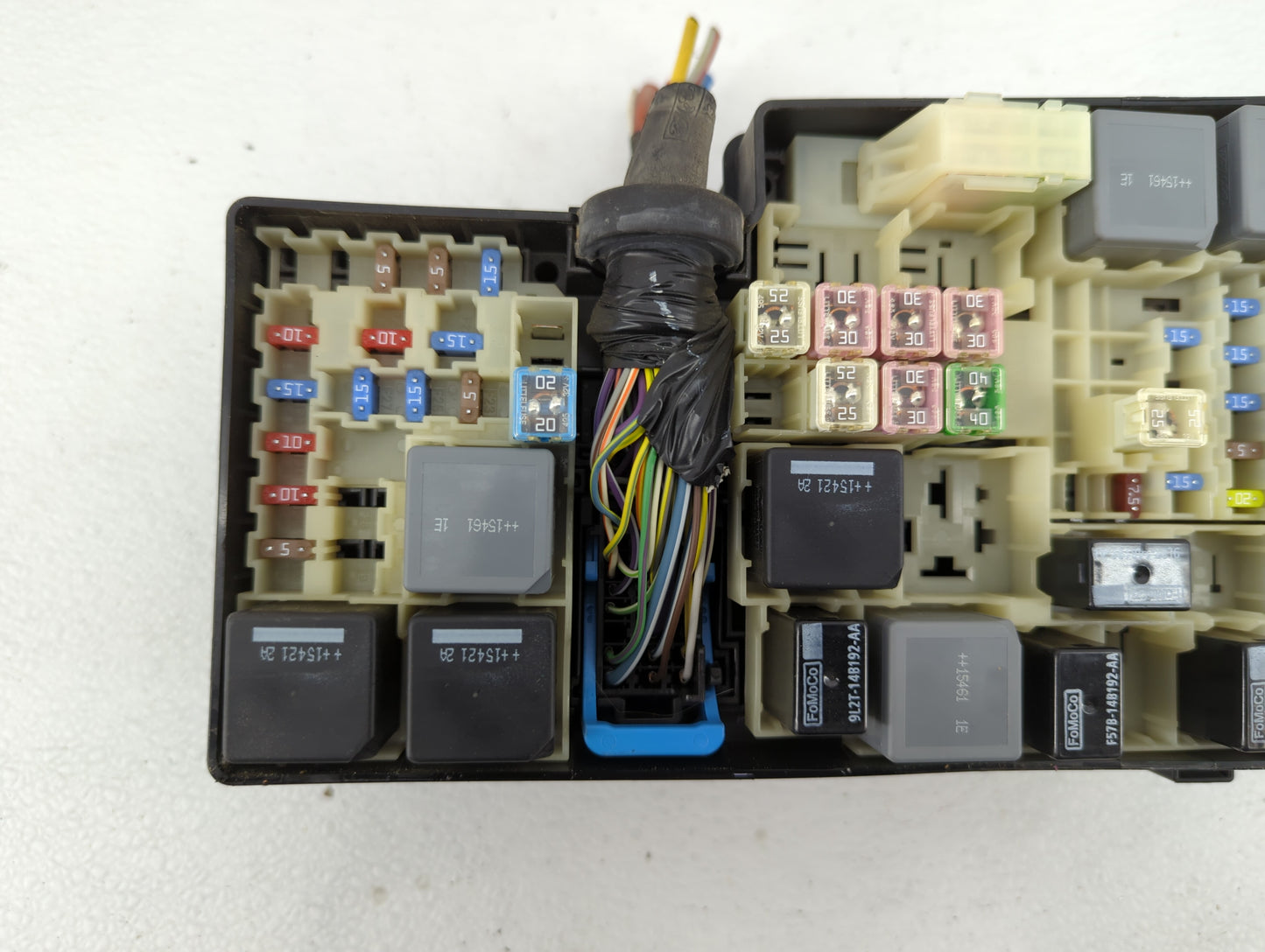 2016 Ford Focus Fusebox Fuse Box Panel Relay Module P/N:AV6T-14A067-AB AV6T-14A067-AD Fits OEM Used Auto Parts - Oemusedauto