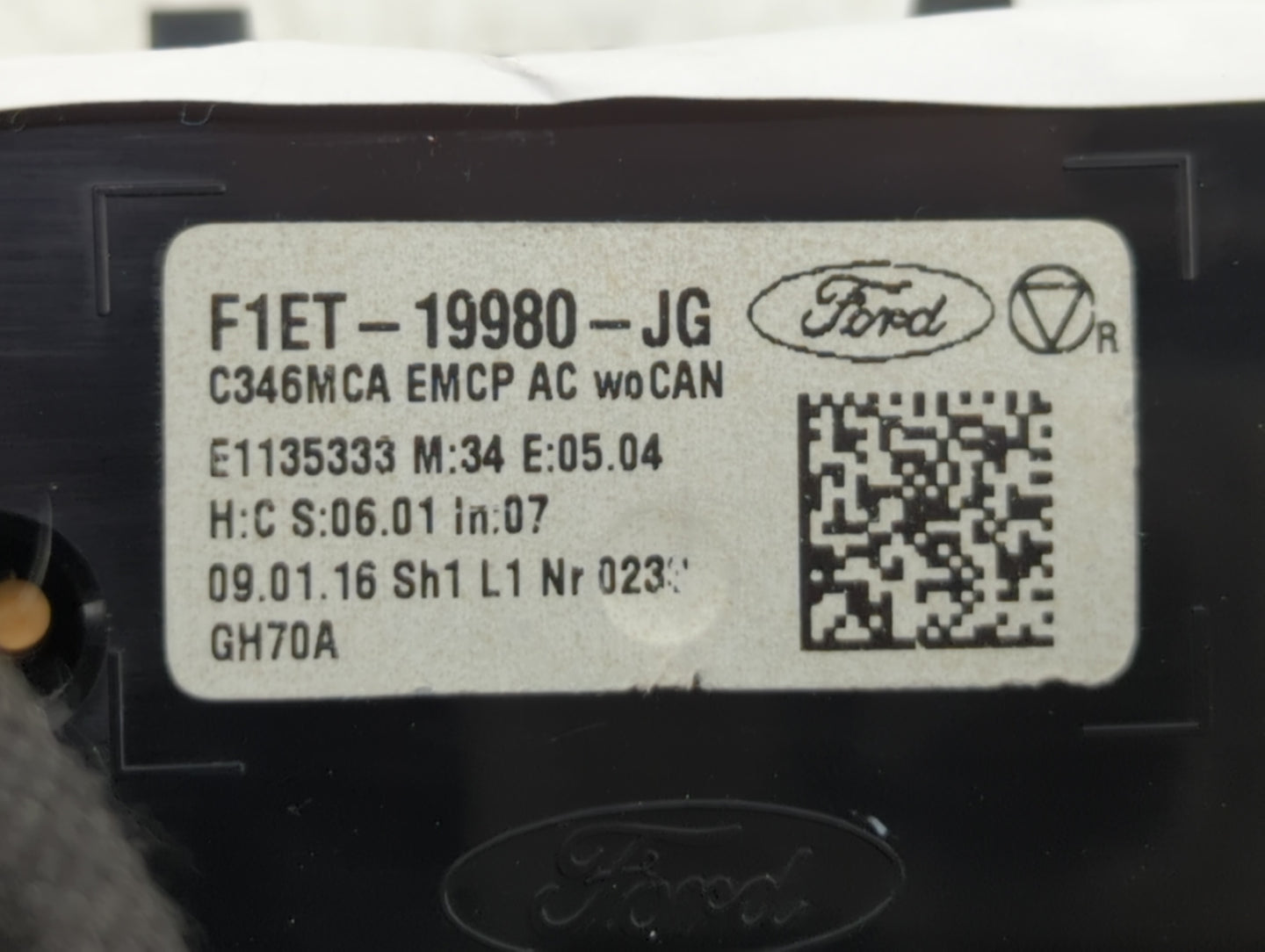2015-2018 Ford Focus Climate Control Module Temperature AC/Heater Replacement P/N:F1ET-19980-JG F1ET-19980-LJ Fits OEM Used 