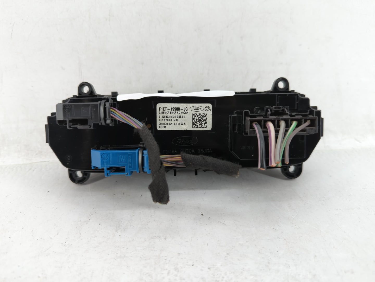 2015-2018 Ford Focus Climate Control Module Temperature AC/Heater Replacement P/N:F1ET-19980-JG F1ET-19980-LJ Fits OEM Used 