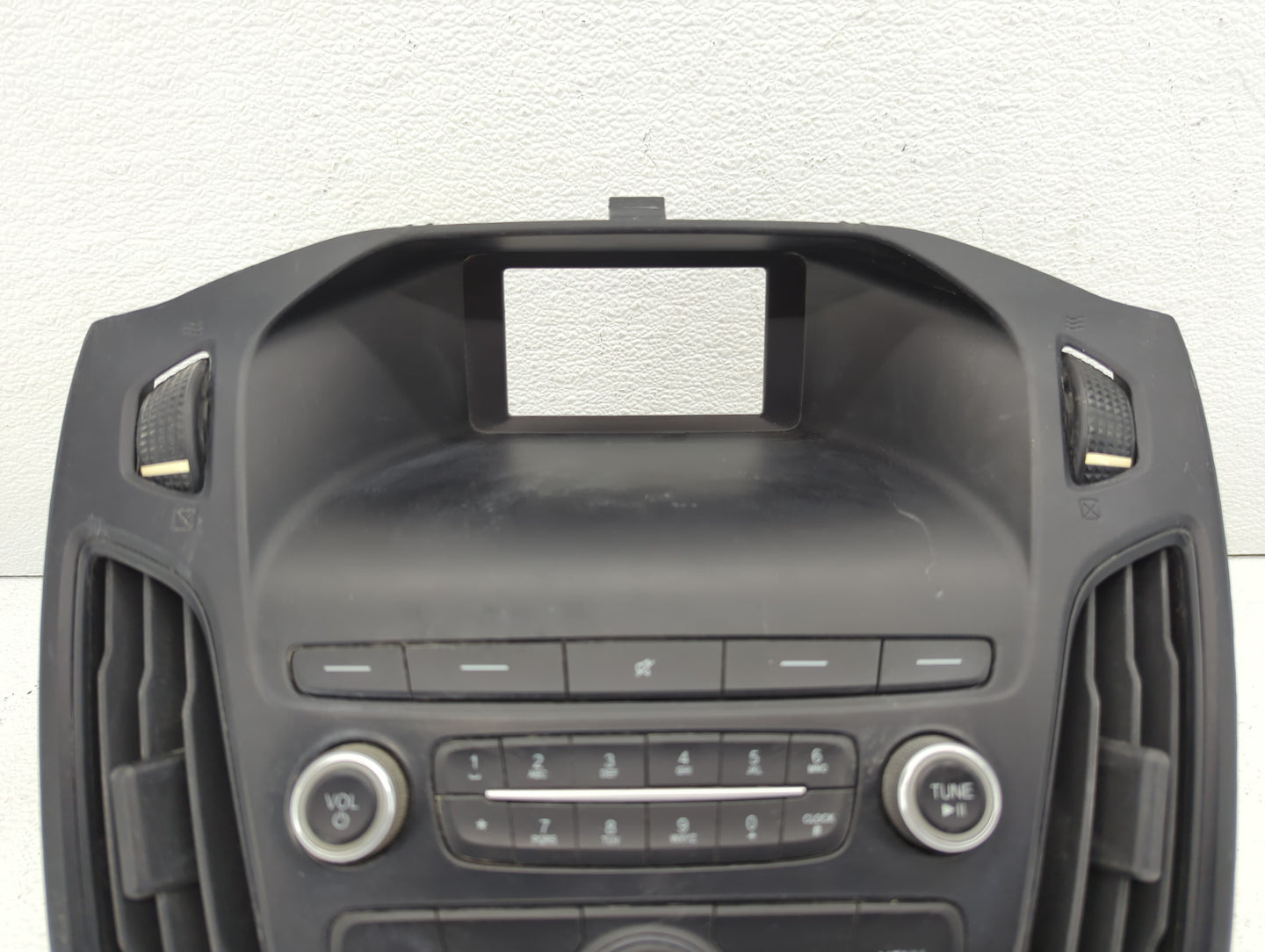 2015-2018 Ford Focus Radio Control Panel - Oemusedautoparts1.com