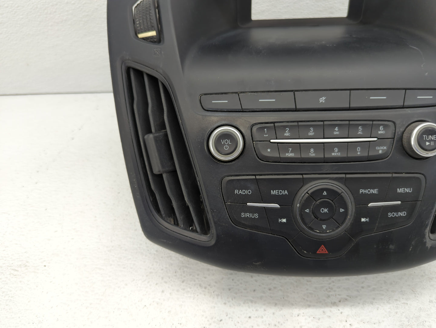 2015-2018 Ford Focus Radio Control Panel - Oemusedautoparts1.com