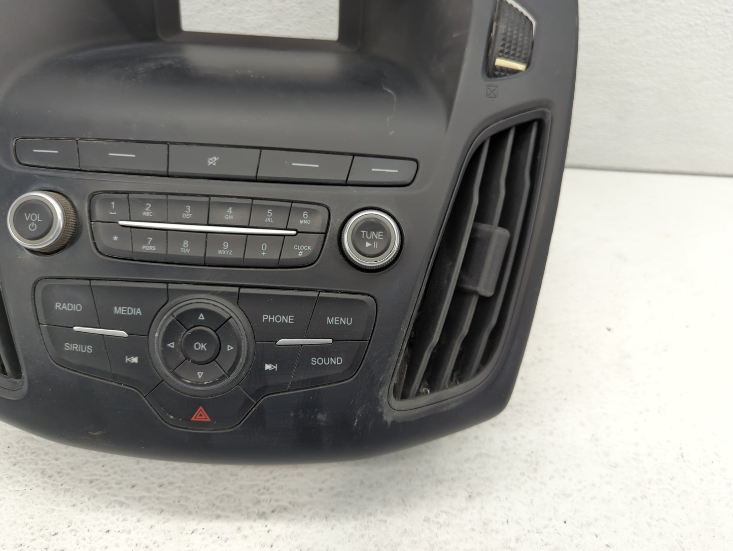2015-2018 Ford Focus Radio Control Panel - Oemusedautoparts1.com