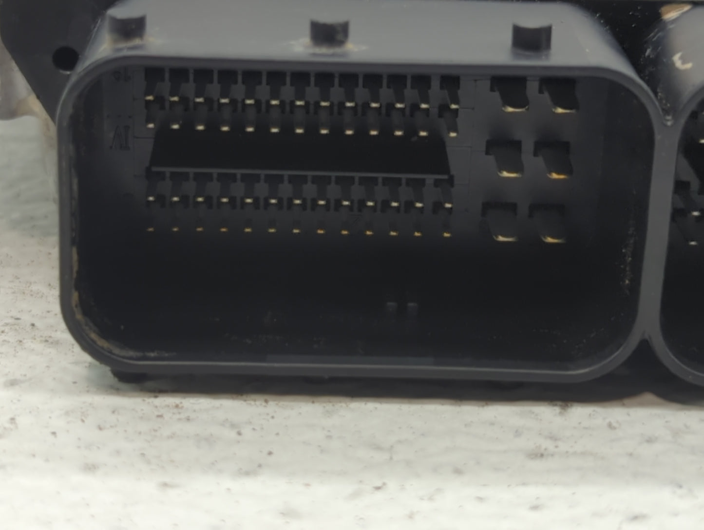 2013-2018 Ford Focus PCM Engine Control Computer ECU ECM PCU OEM P/N:FM5A-12A650-A FM5A-12A650-ADB Fits OEM Used Auto Parts 