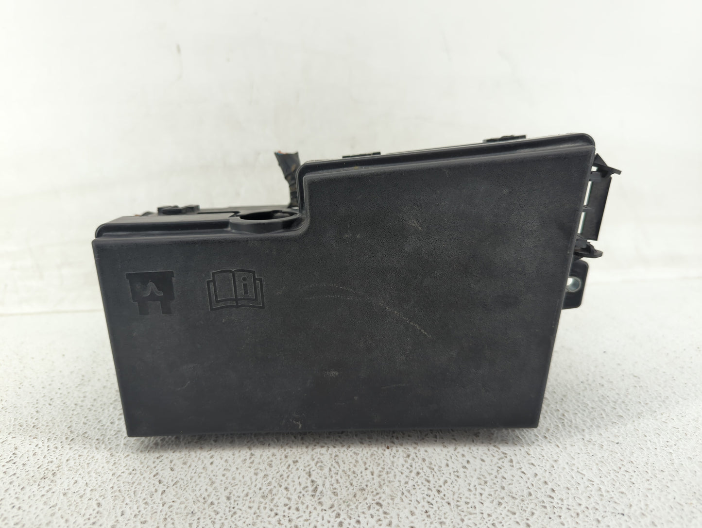 2016 Ford Focus Fusebox Fuse Box Panel Relay Module P/N:AV6T-14A067-AD AV6T-14A076-AB Fits OEM Used Auto Parts - Oemusedauto