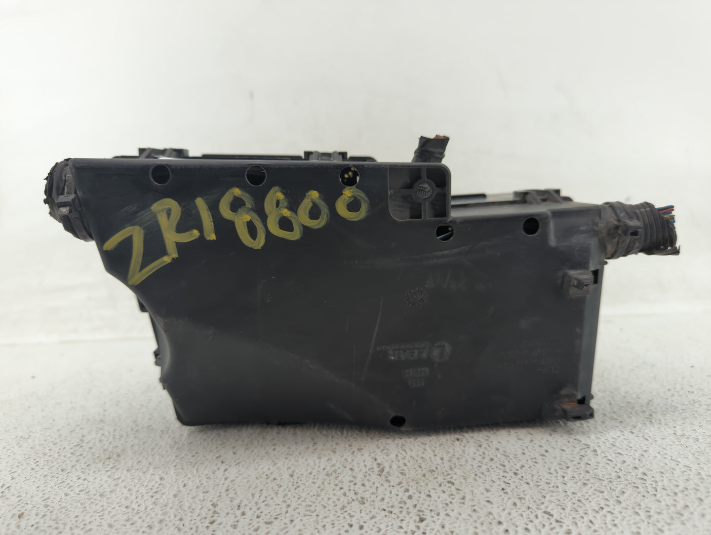 2016 Ford Focus Fusebox Fuse Box Panel Relay Module P/N:AV6T-14A067-AD AV6T-14A076-AB Fits OEM Used Auto Parts - Oemusedauto