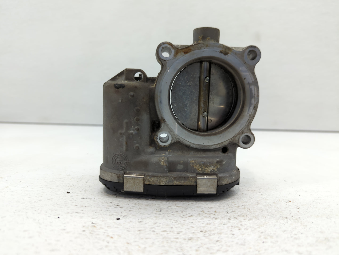 2014-2018 Ford Focus Throttle Body P/N:DS7E-9F991-BB Fits Fits 2014 2015 2016 2017 2018 2019 2020 2021 2022 OEM Used Auto Pa
