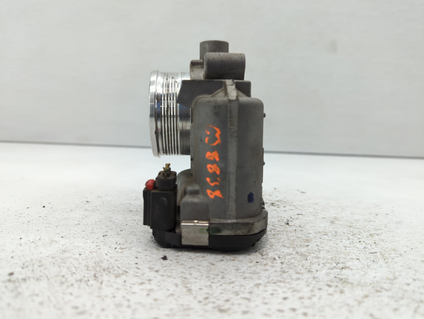 2014-2018 Ford Focus Throttle Body P/N:DS7E-9F991-BB Fits Fits 2014 2015 2016 2017 2018 2019 2020 2021 2022 OEM Used Auto Pa